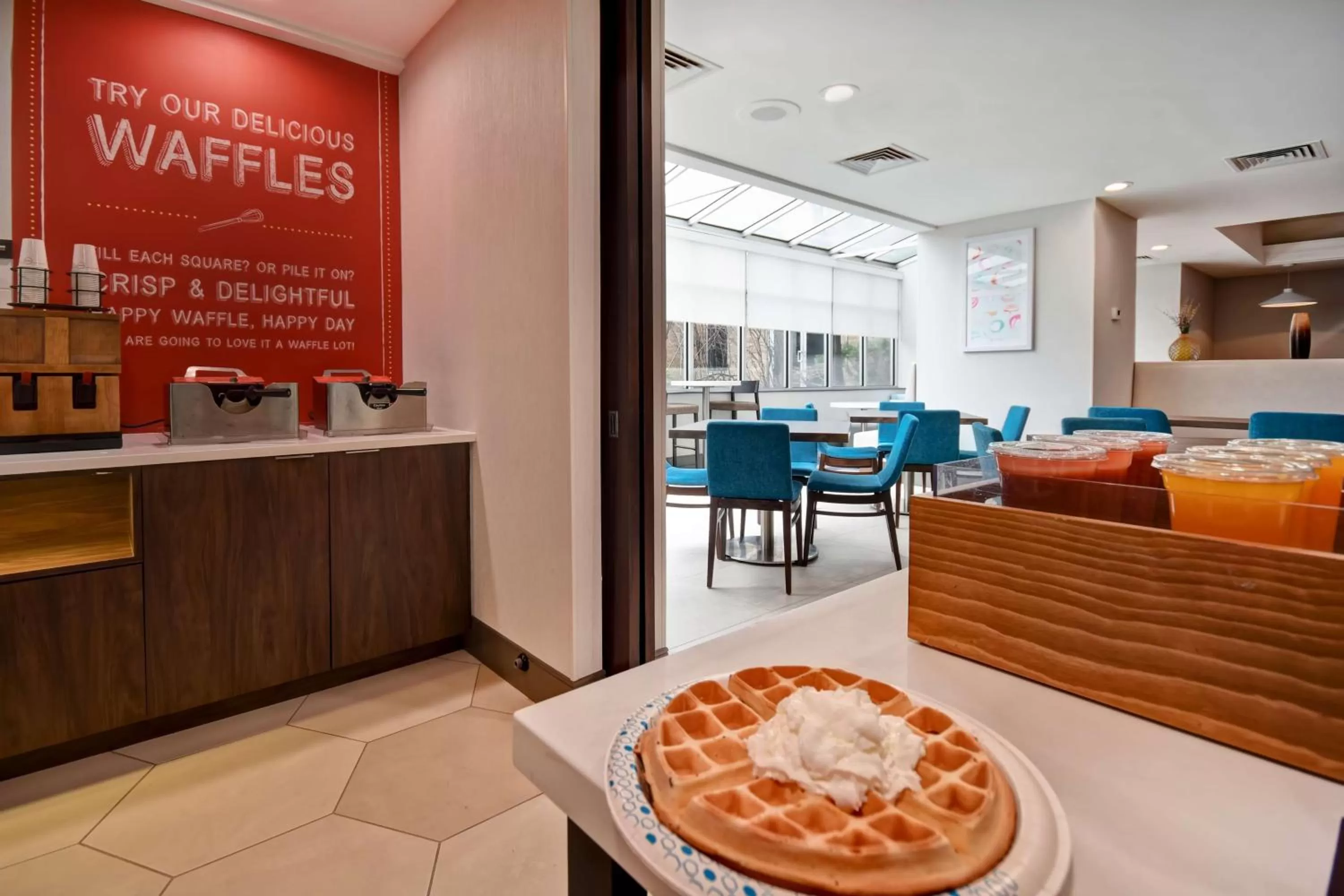 Breakfast in Hampton Inn NY-JFK