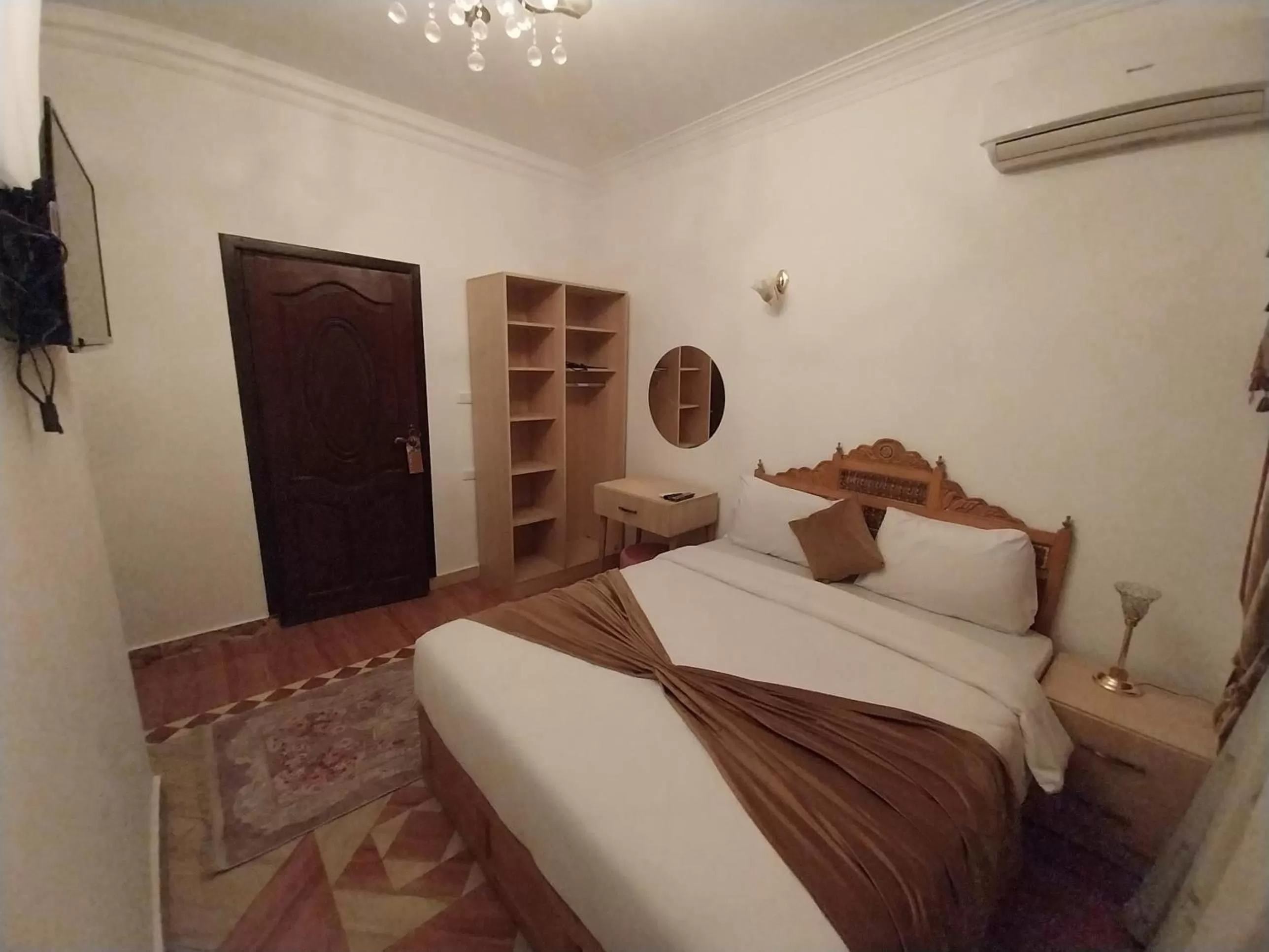 Bed in Eagles Pyramids View