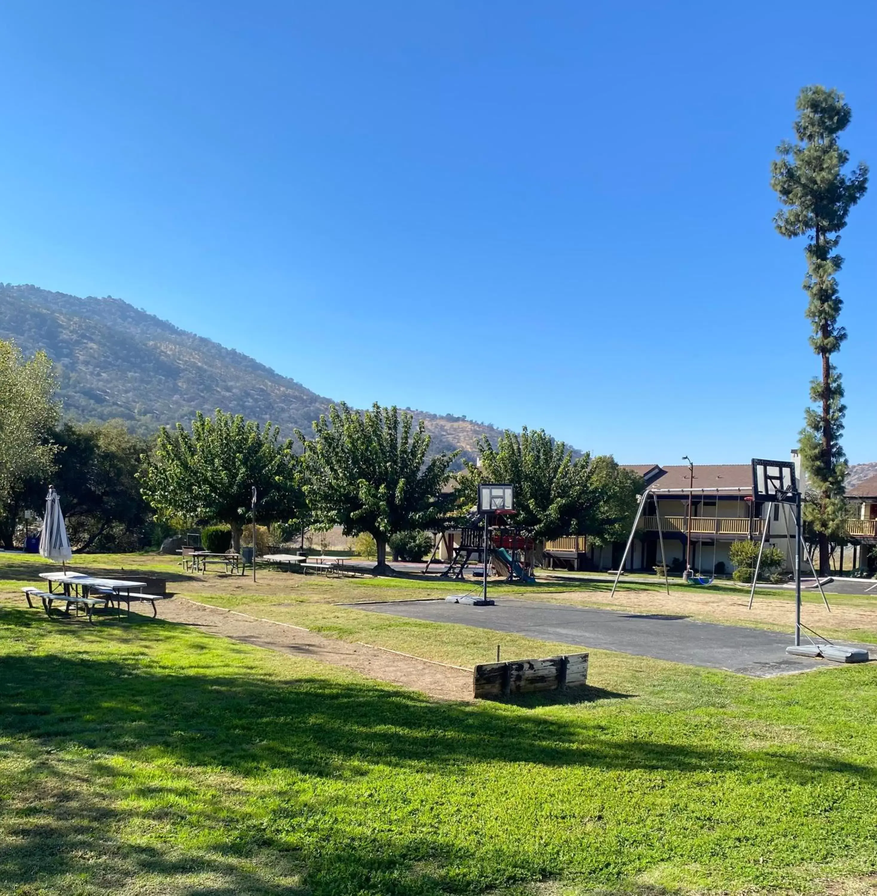 Property building in Western Holiday Lodge Property building in Western Holiday Lodge