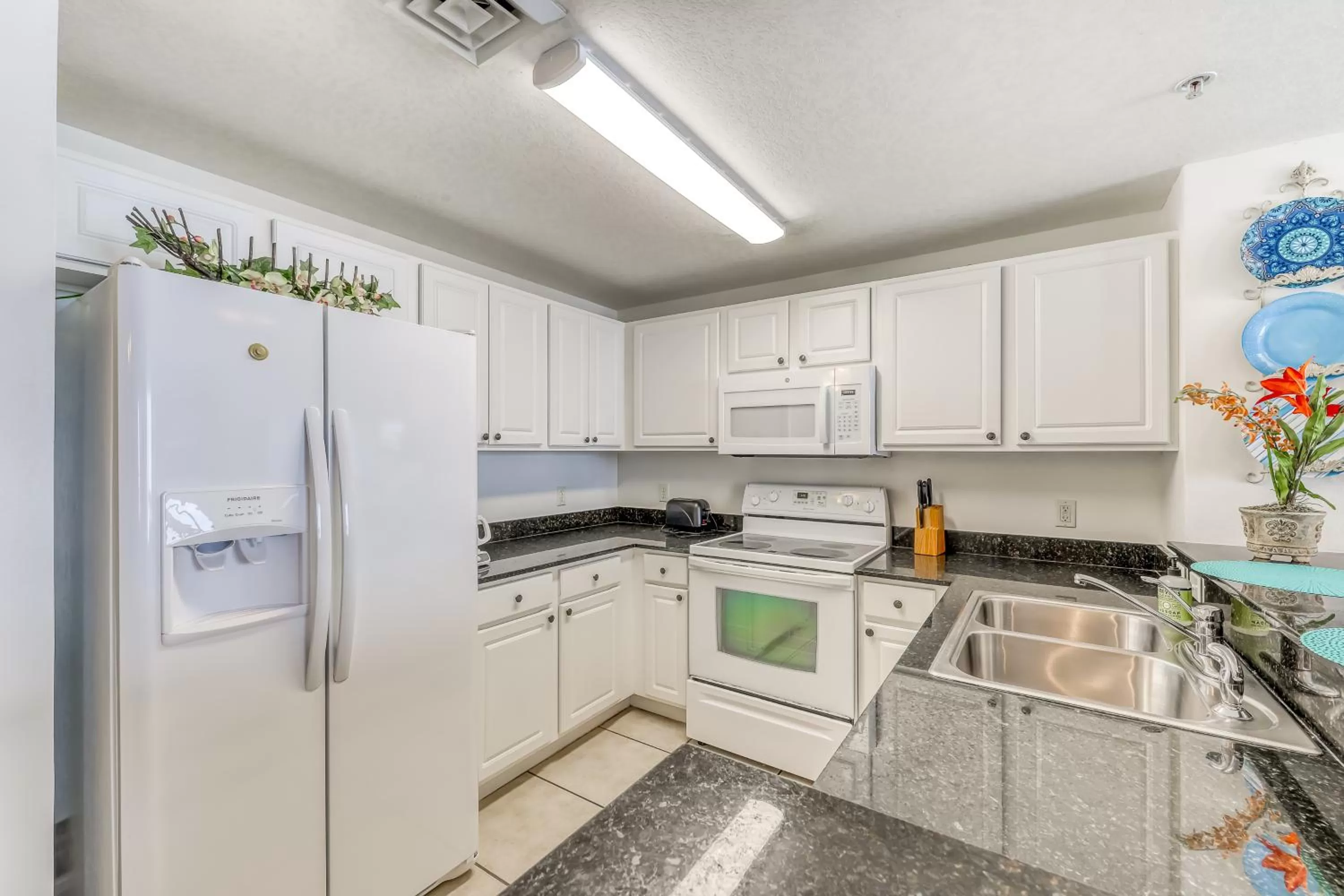 Kitchen/Kitchenette in Calypso Resort