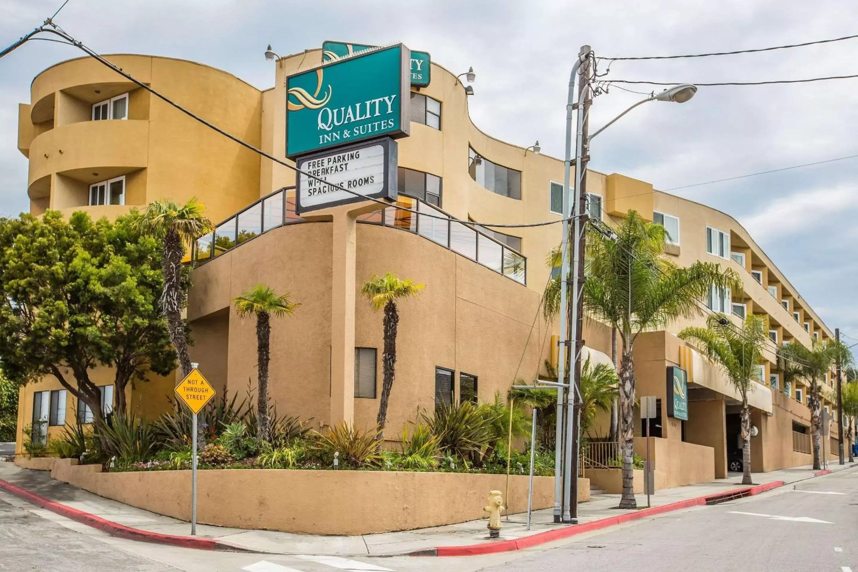 Property Building in Quality Inn & Suites Hermosa Beach