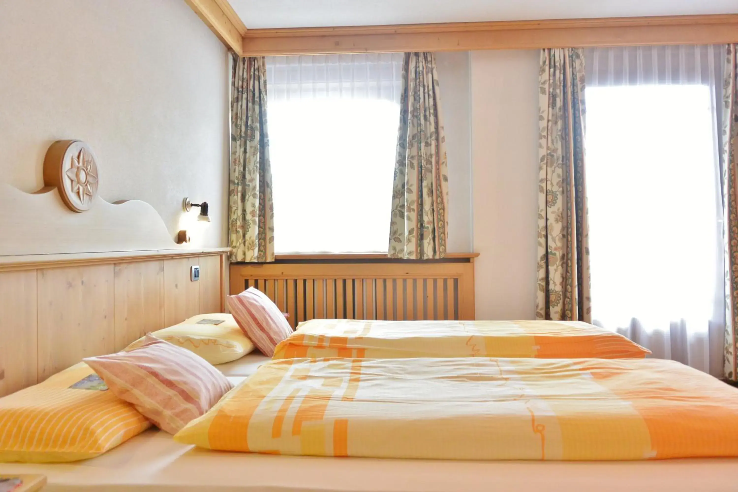 Bed, Room Photo in Hotel Garnì al Plan