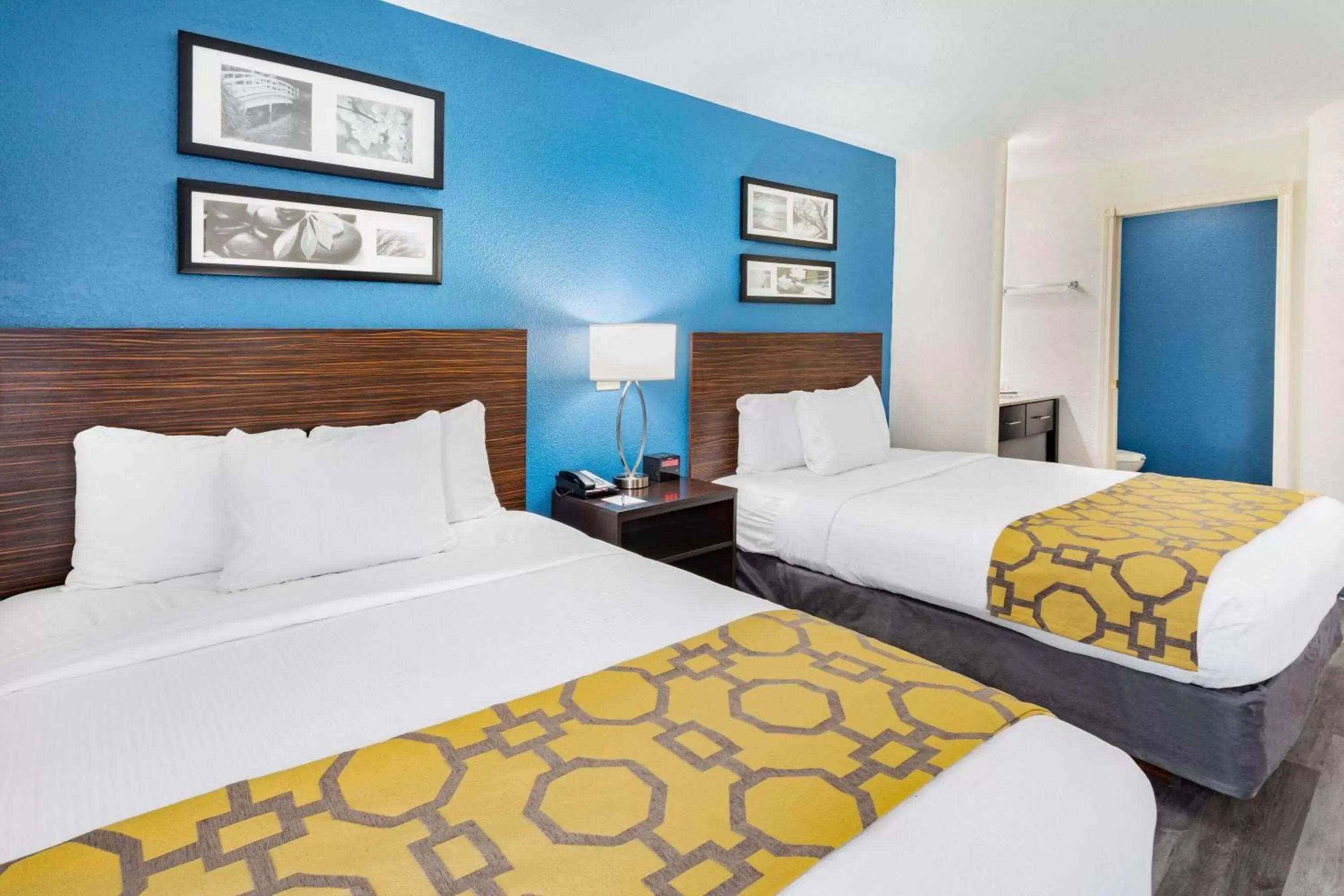 Photo of the whole room, Bed in Baymont by Wyndham Milan Photo of the whole room, Bed in Baymont by Wyndham Milan