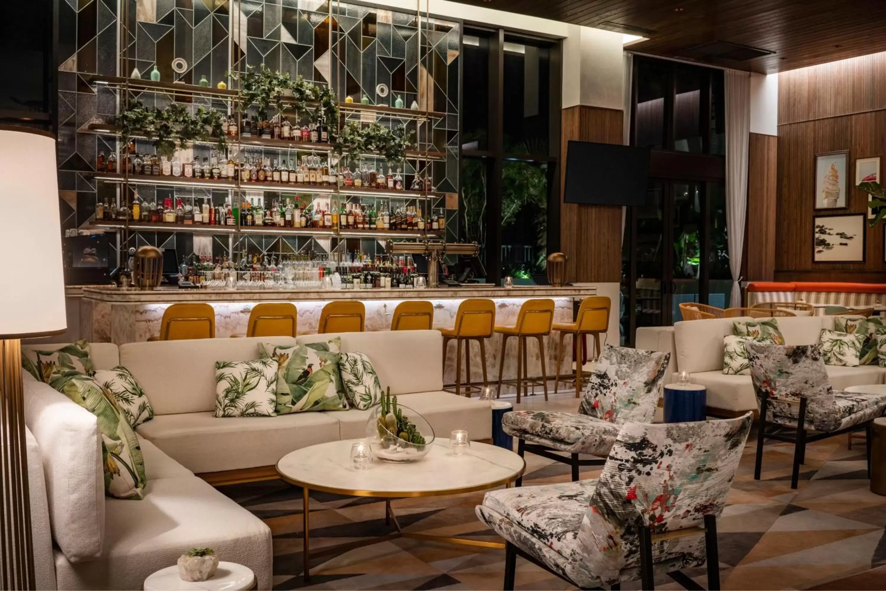 Lobby or reception, Lounge/Bar in Element Fort Lauderdale Downtown