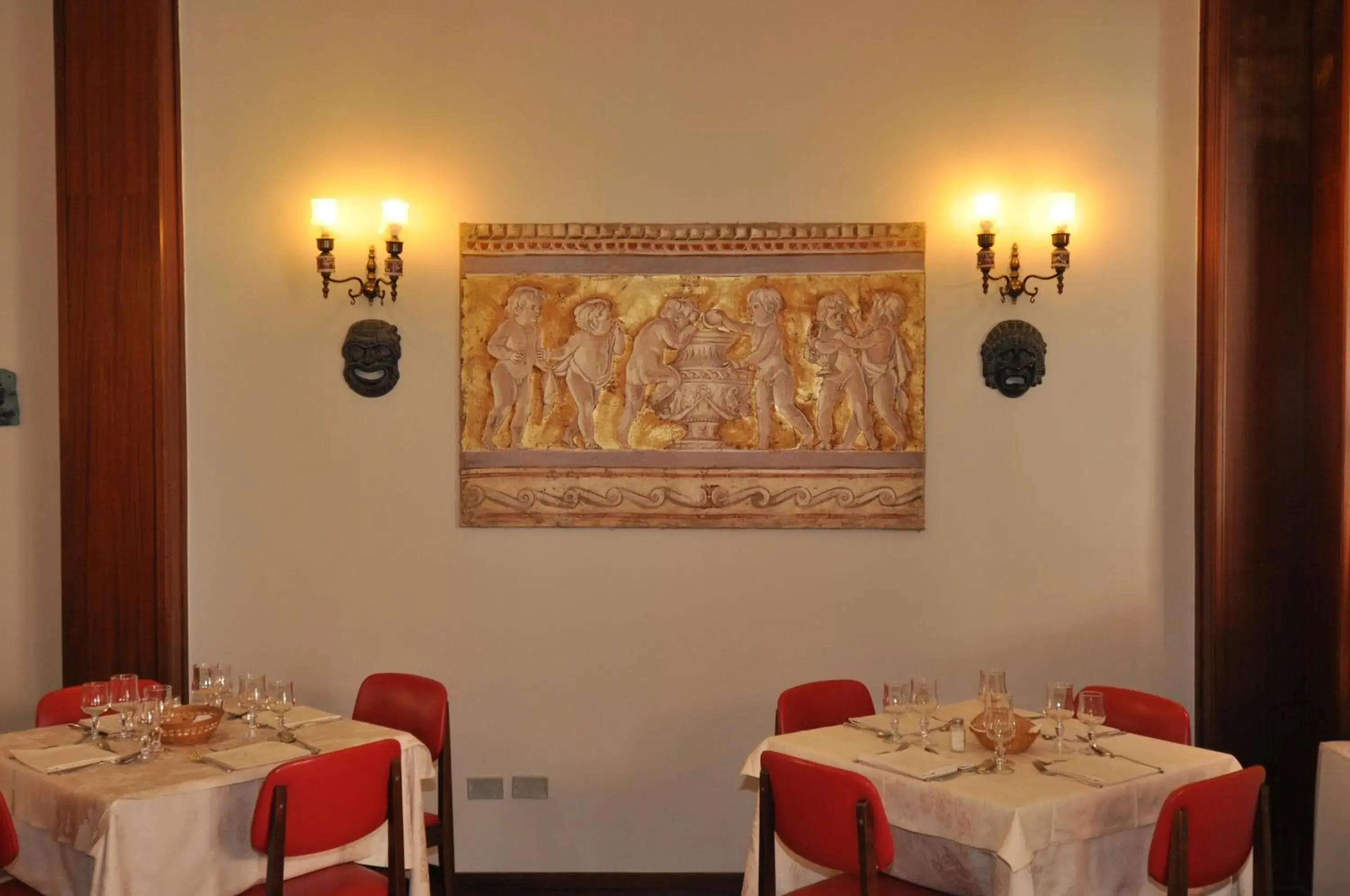 Restaurant/Places to Eat in Hotel Moderno