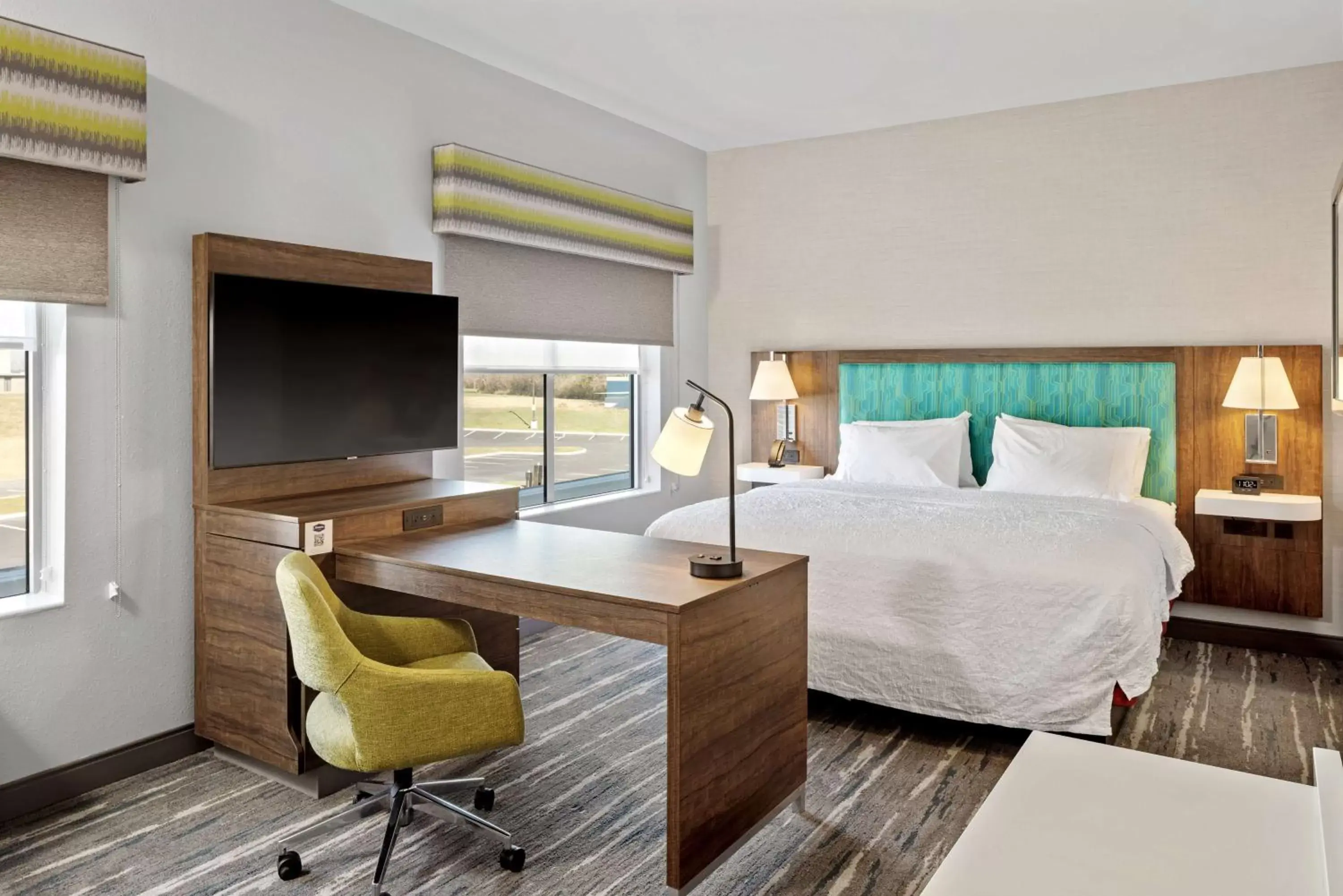 Bedroom in Hampton Inn & Suites Cincinnati West, Oh