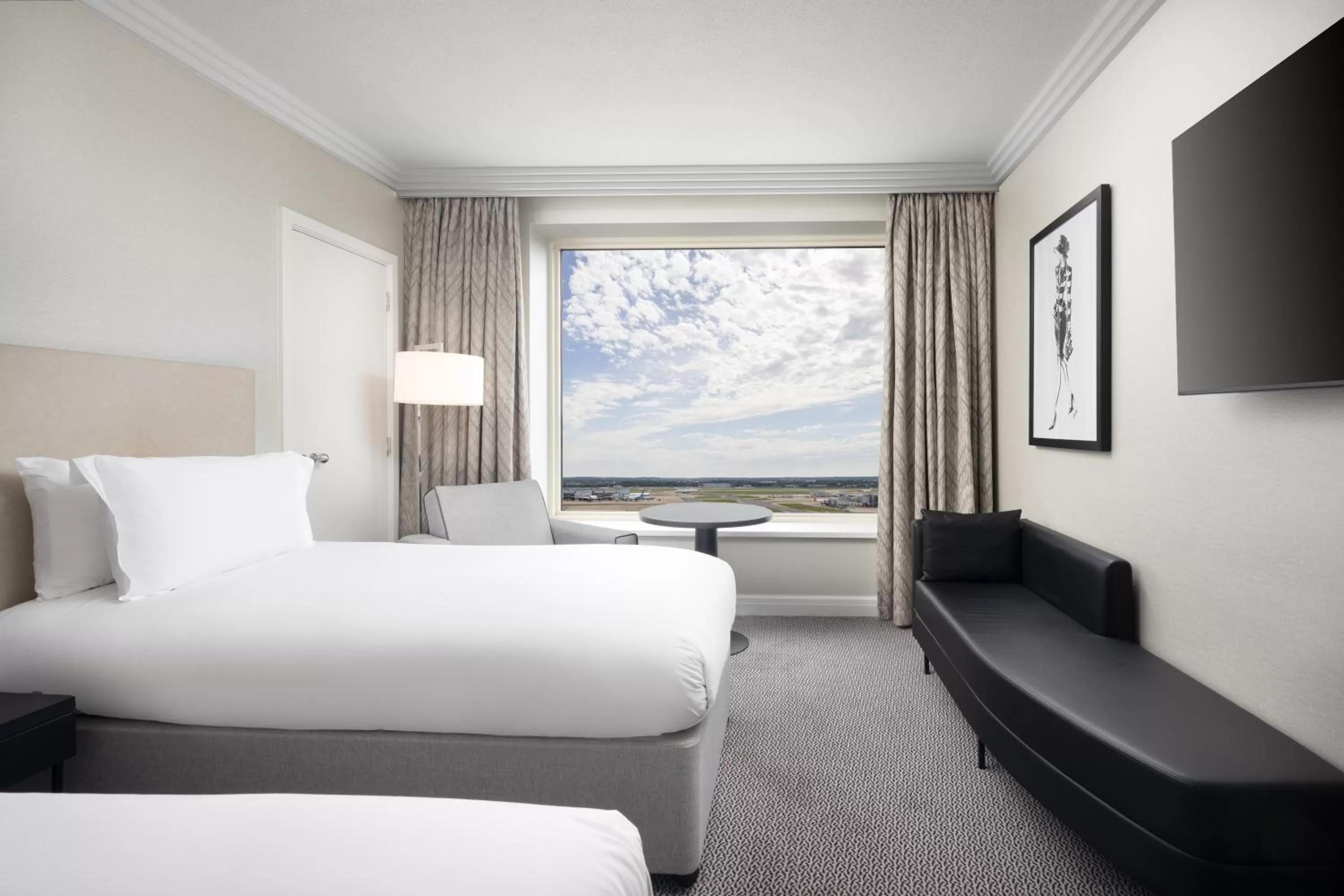 Bedroom, Bed in Sofitel London Gatwick