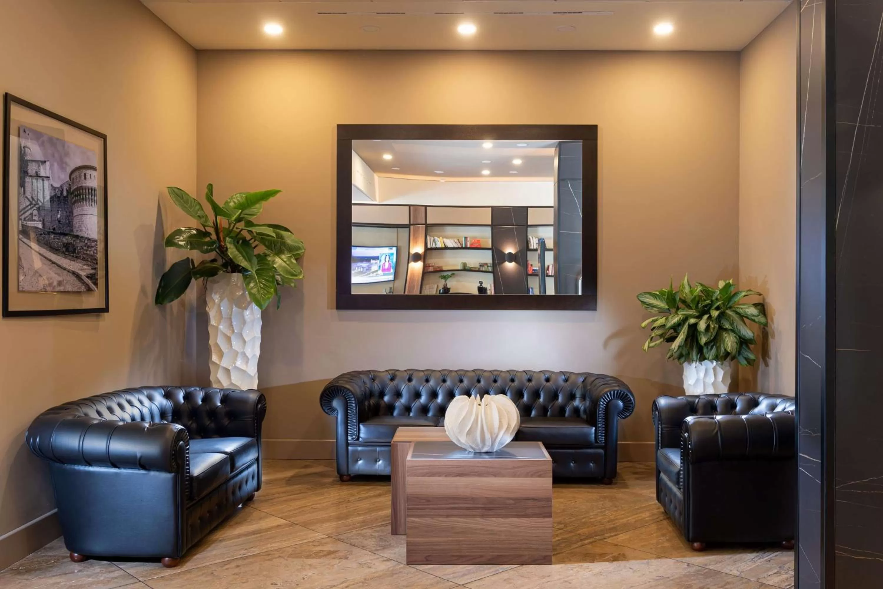 Lobby or reception in DoubleTree by Hilton Brescia