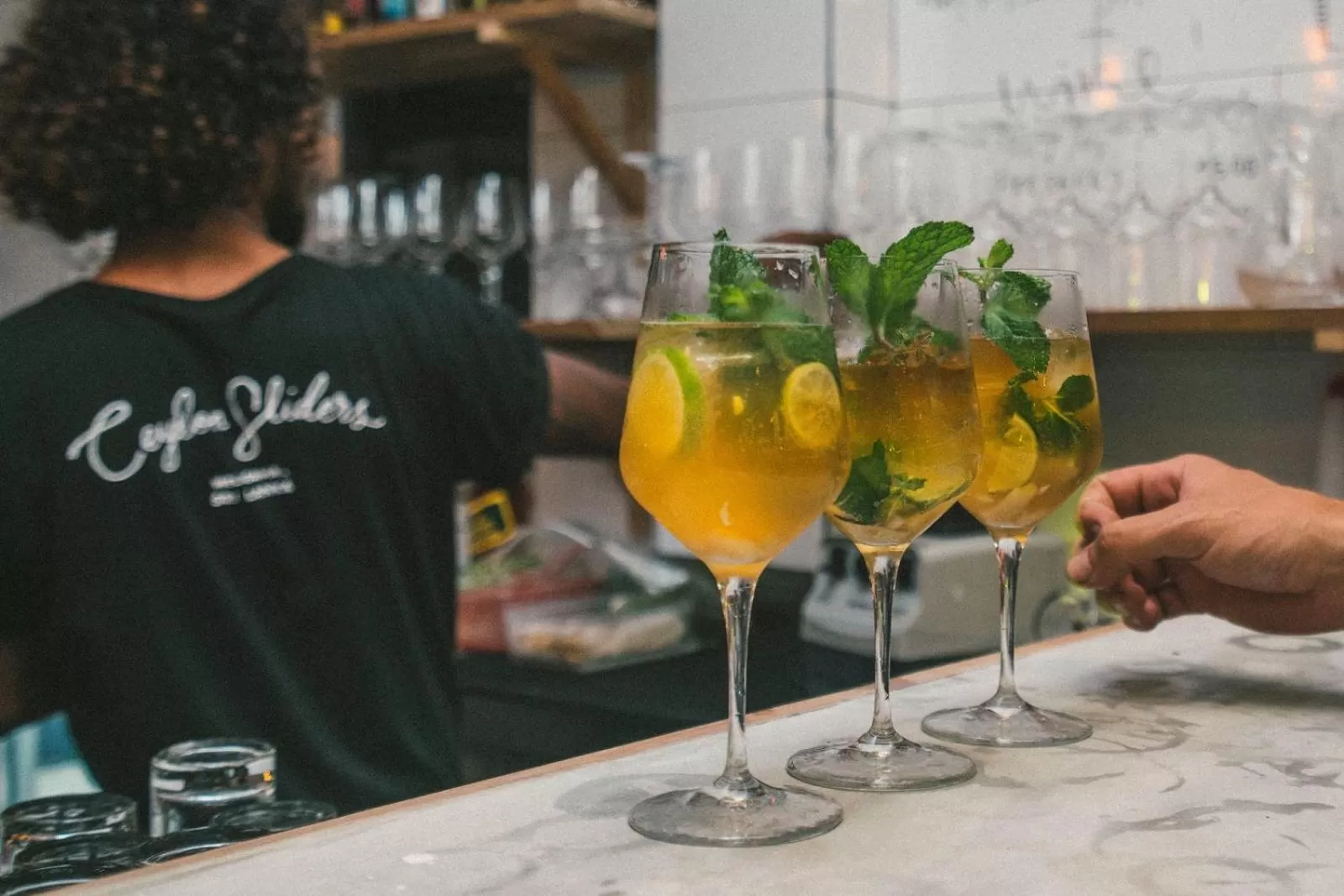 Drinks in Ceylon Sliders