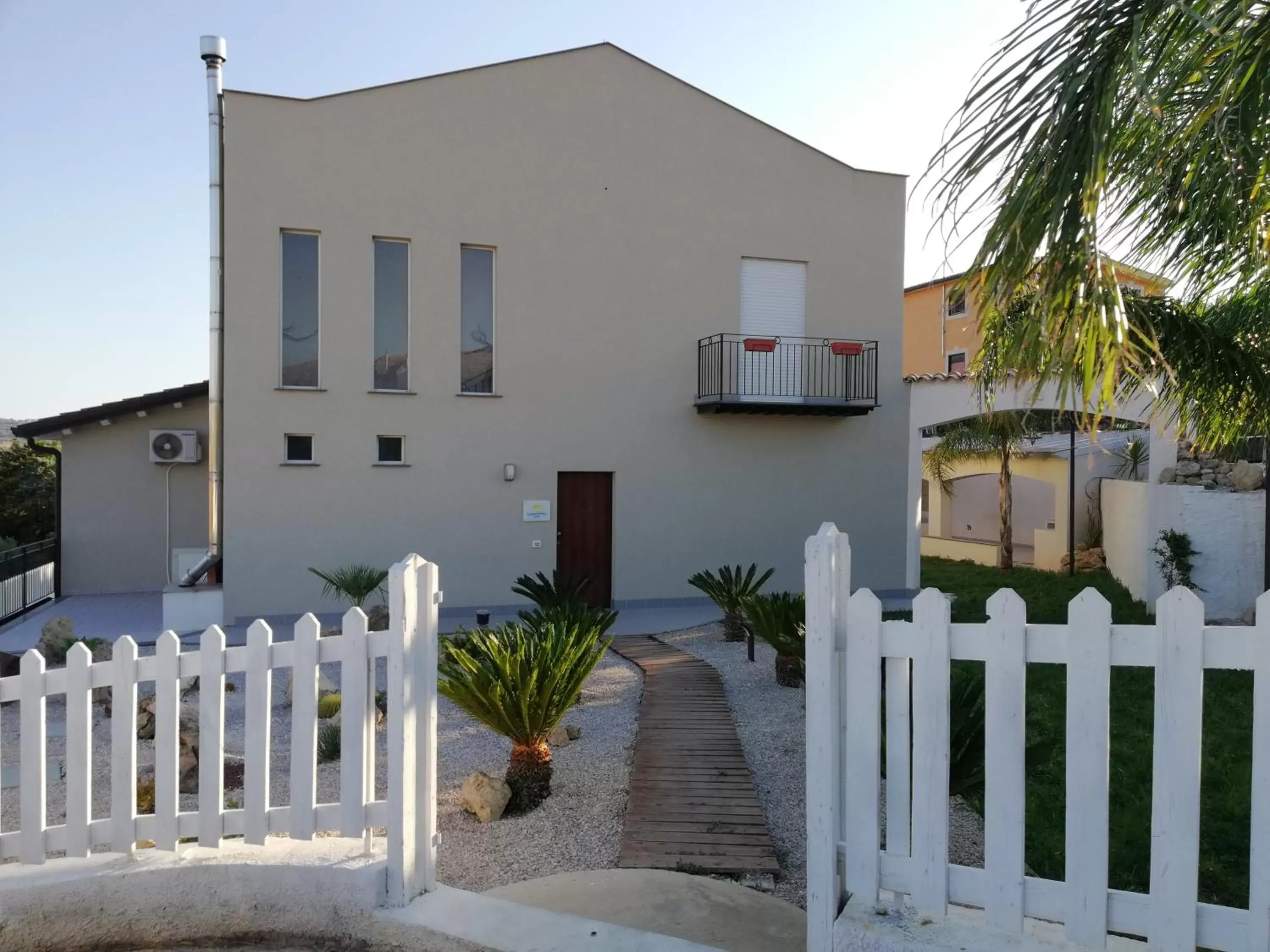 Facade/entrance, Property Building in B&B Villa Kairos