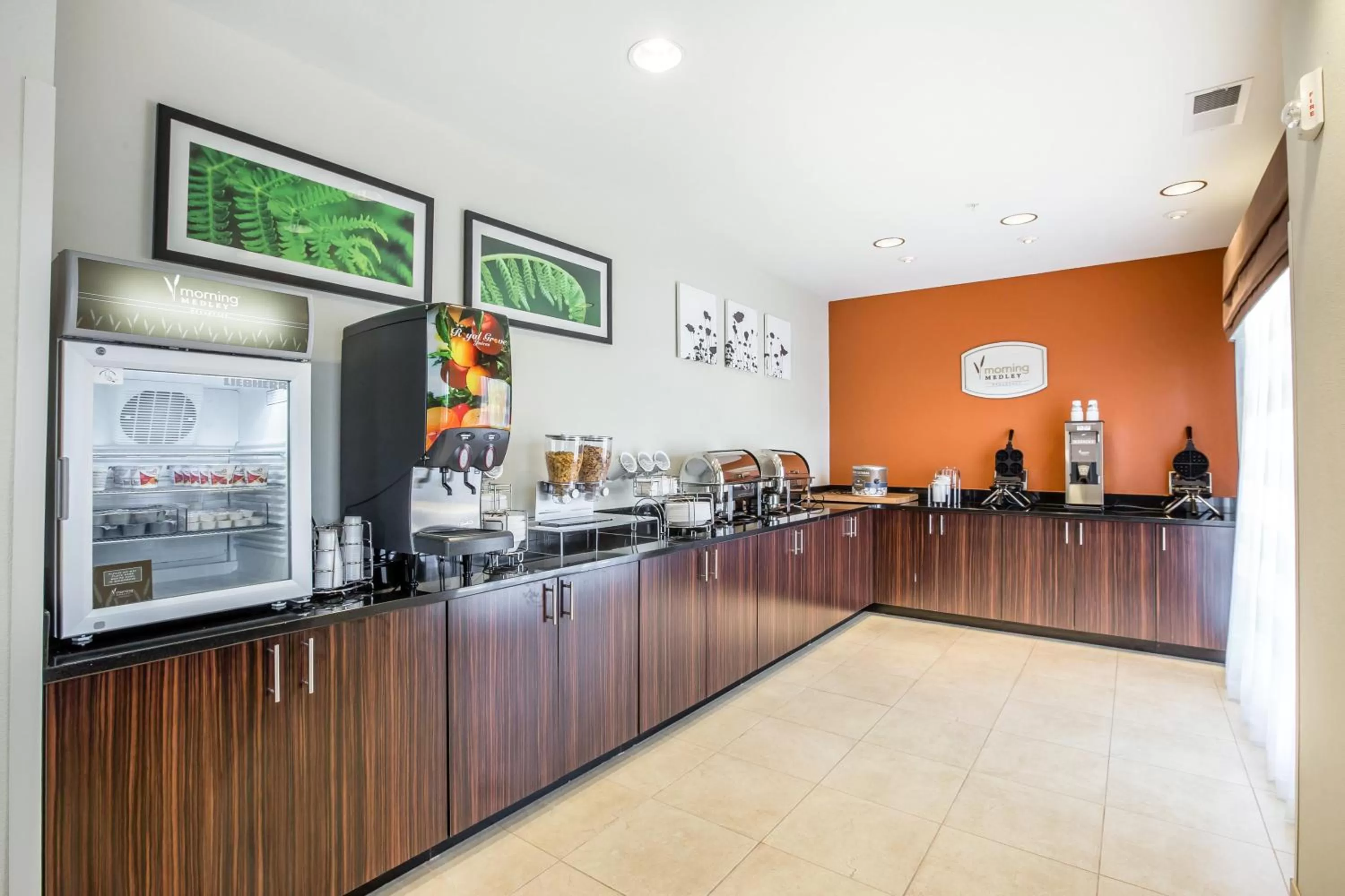 American breakfast in MainStay Suites Cartersville