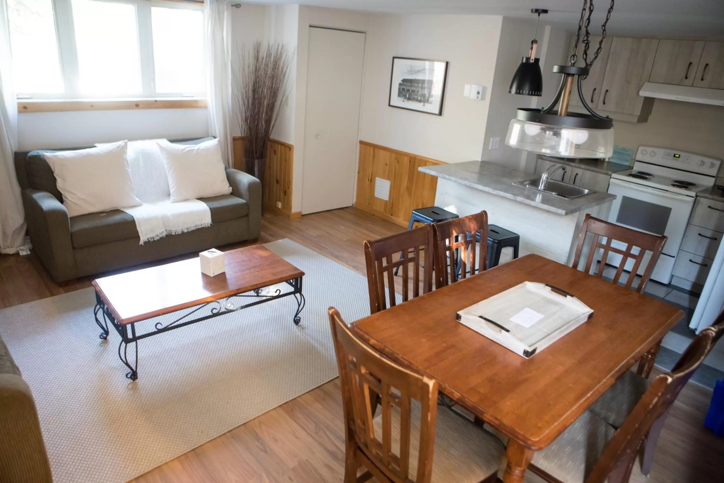 Dining Area in Le Montagnard, Auberge Hôtel & Chalets