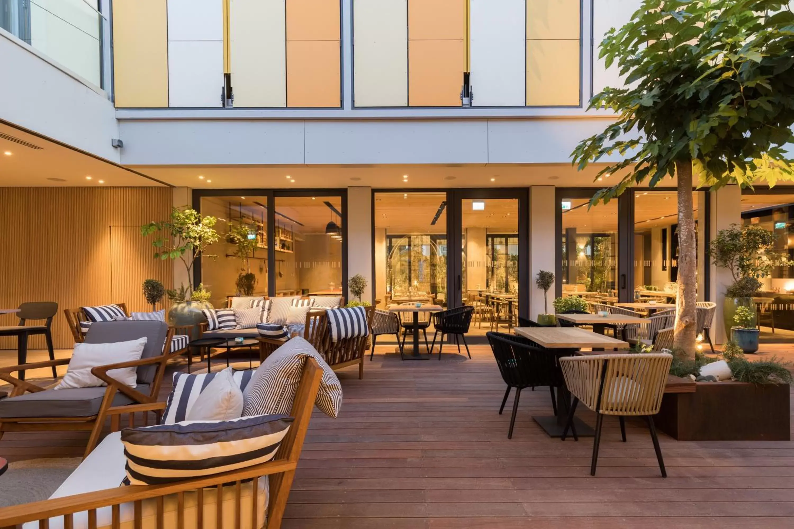 Restaurant/Places to Eat in Hotel Indigo Larnaca, an IHG Hotel-ADULTS ONLY