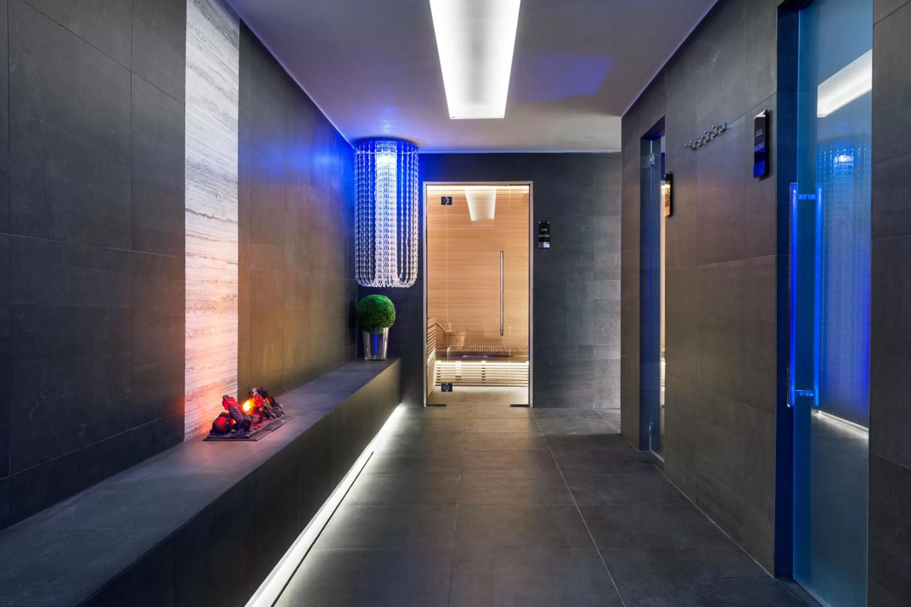 Spa and wellness centre/facilities in LHP Napoli Palace & SPA