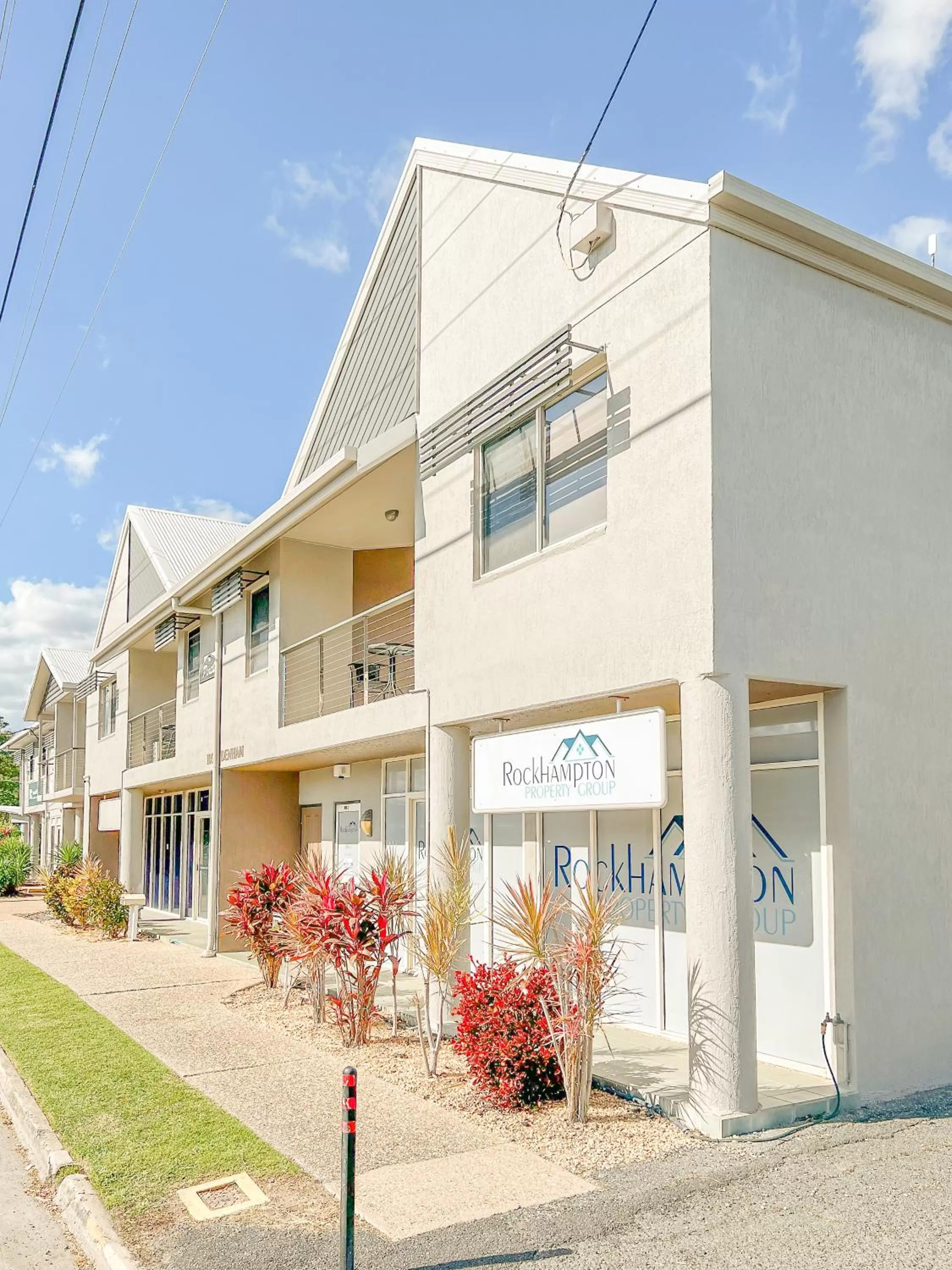 Property building in Rockhampton Serviced Apartments