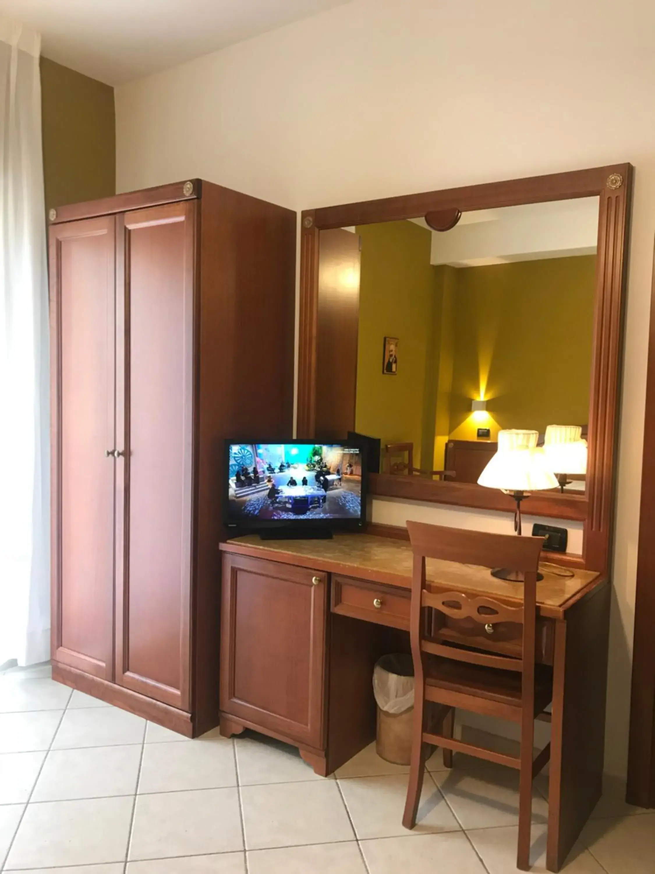 TV and multimedia, TV/Entertainment Center in Hotel Parco Delle Rose