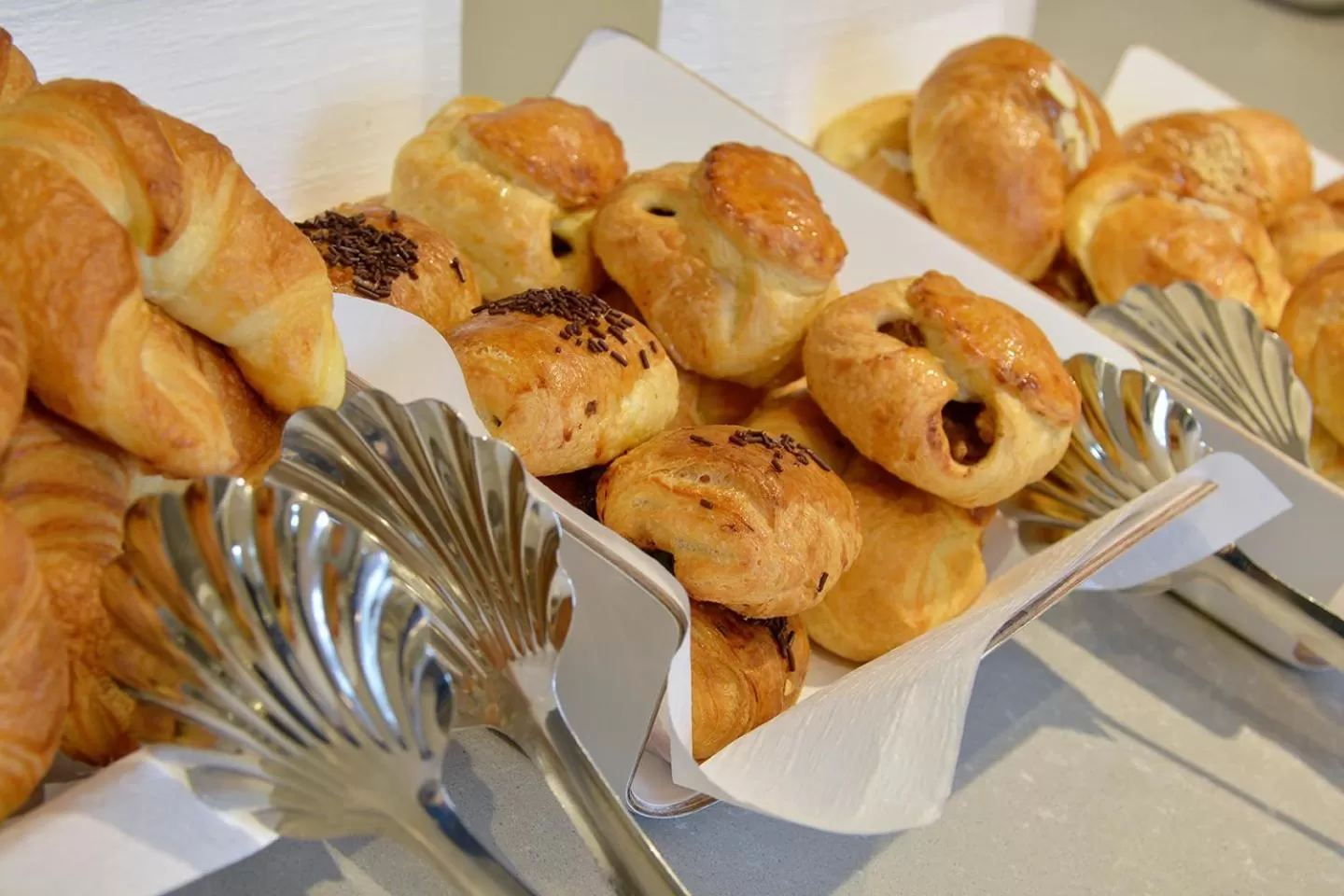 Continental breakfast in Hotel des Alpes