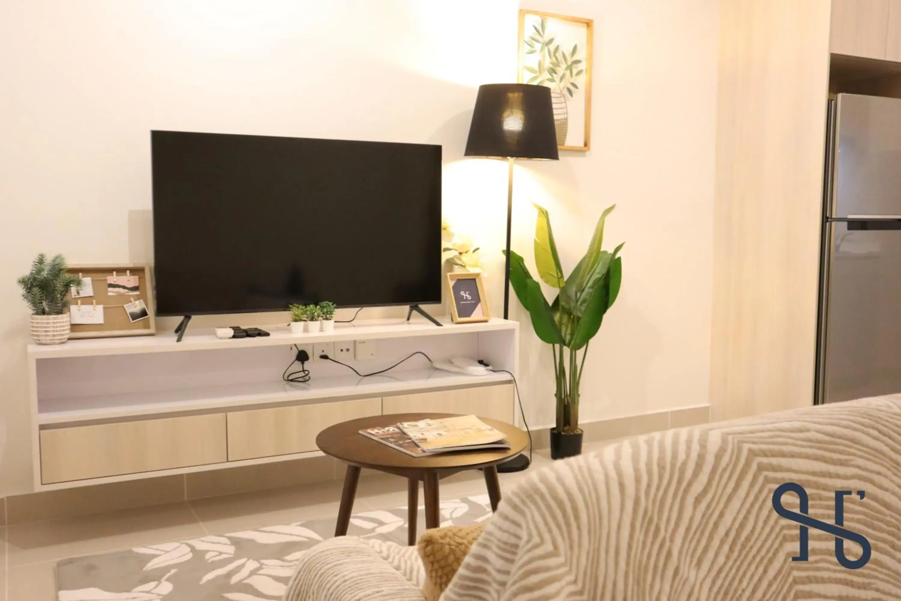 Bed, TV/Entertainment Center in Homesuite' Home @ The Shore Kota Kinabalu