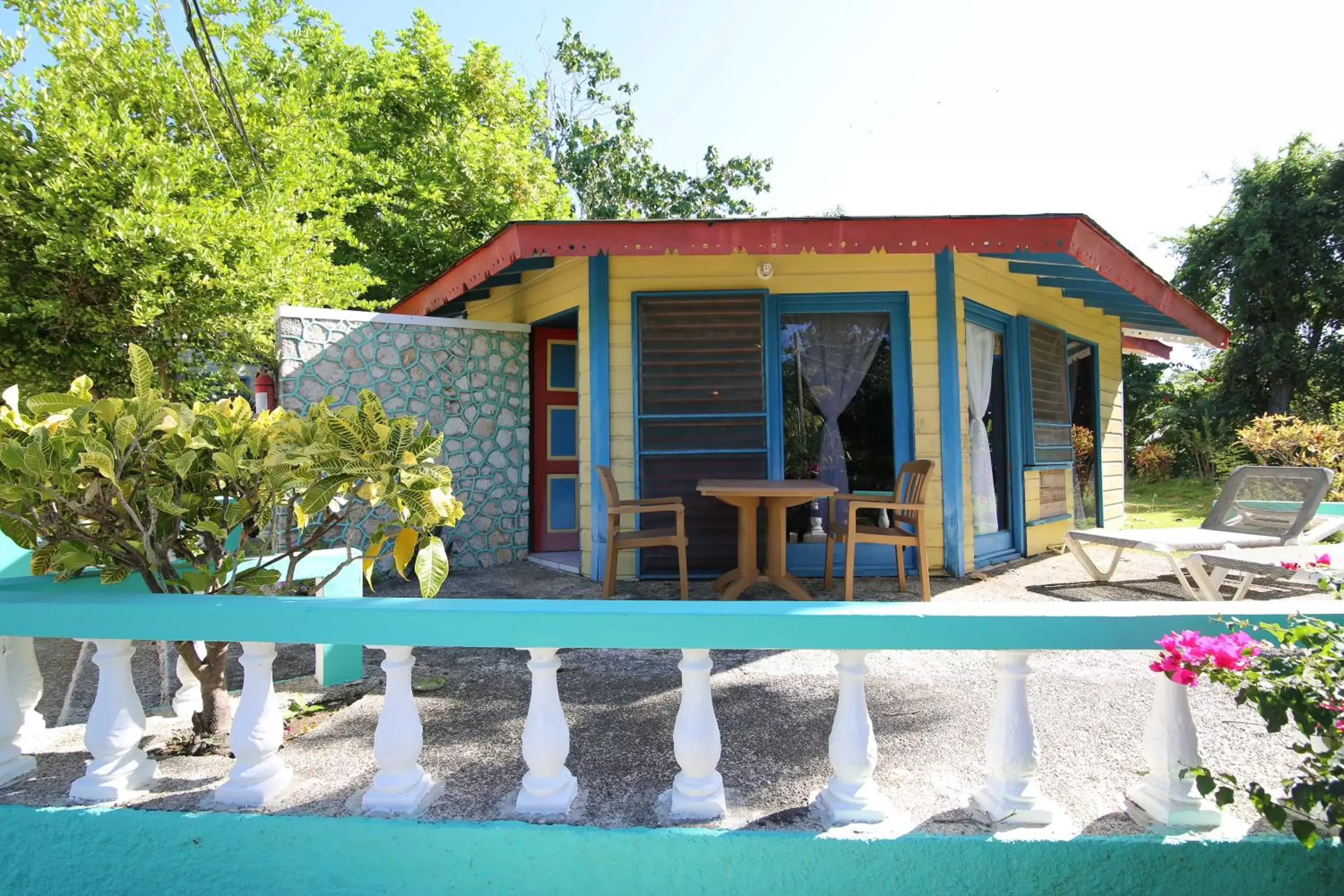 Patio, Swimming Pool in Xtabi Resort