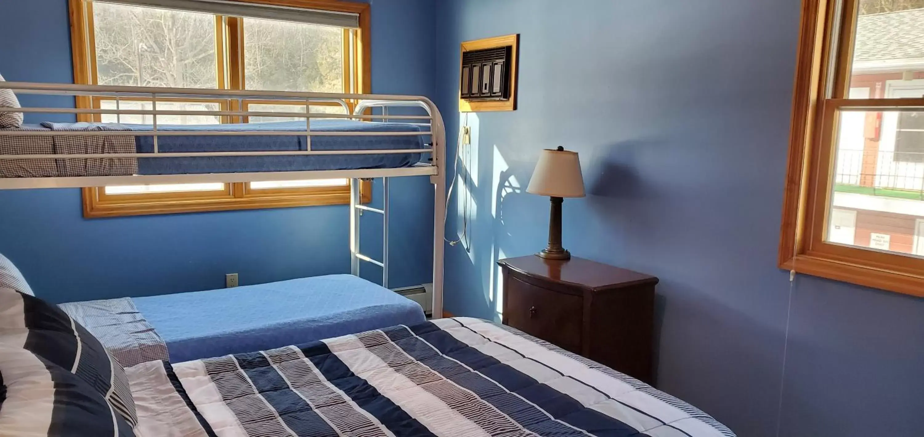 Bunk Bed in Red Ranch Inn