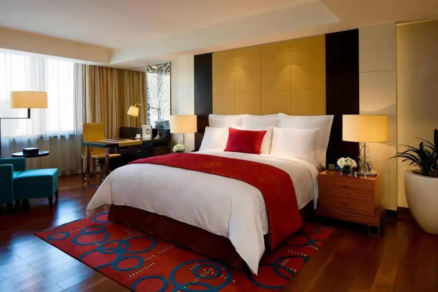 Bed in The Sandalwood Beijing Marriott Executive Apartments