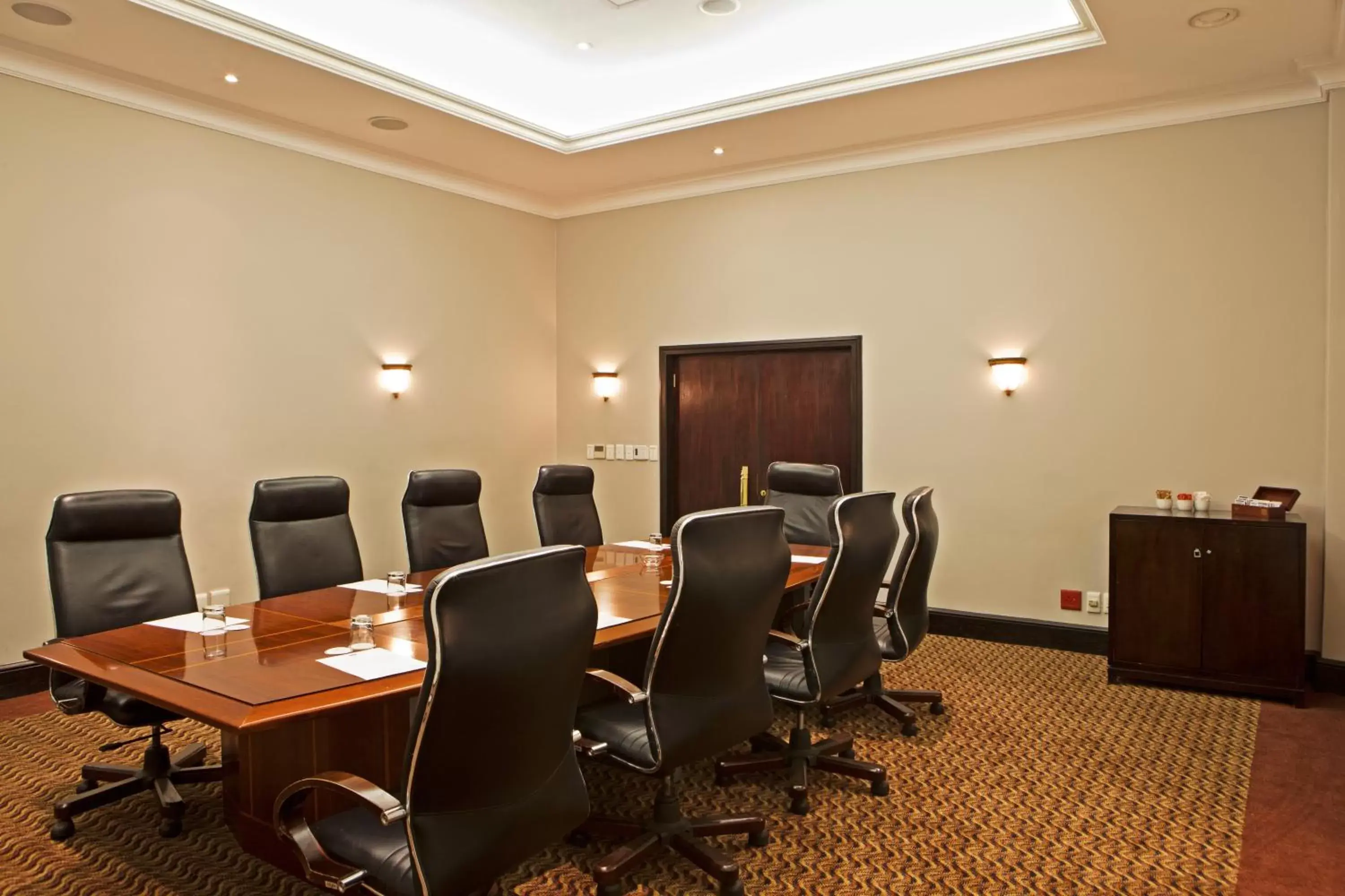 Meeting/conference room in Holiday Inn - Johannesburg Sunnyside Park, an IHG Hotel