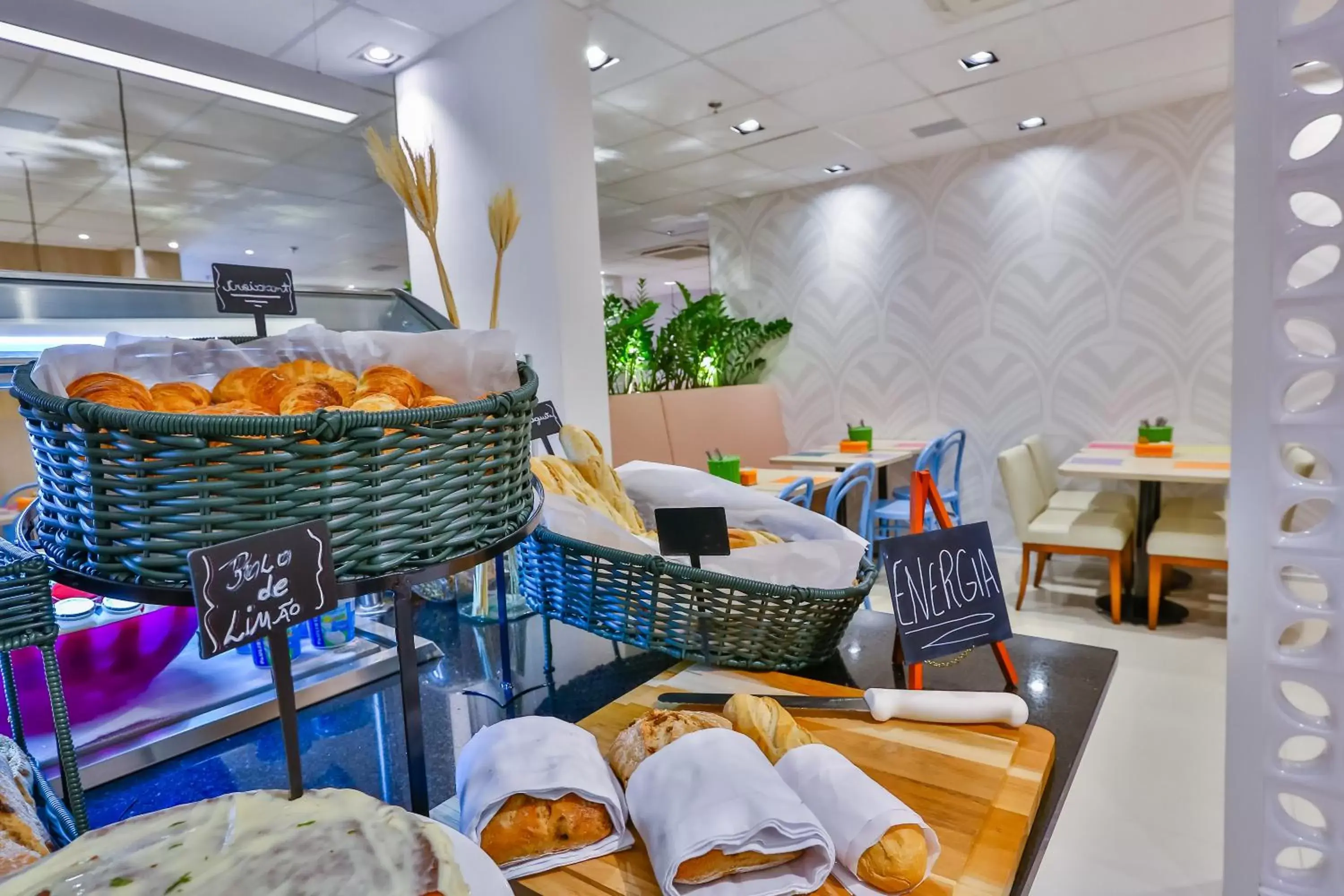 Buffet breakfast, Restaurant/Places to Eat in ibis Styles Goiania Marista