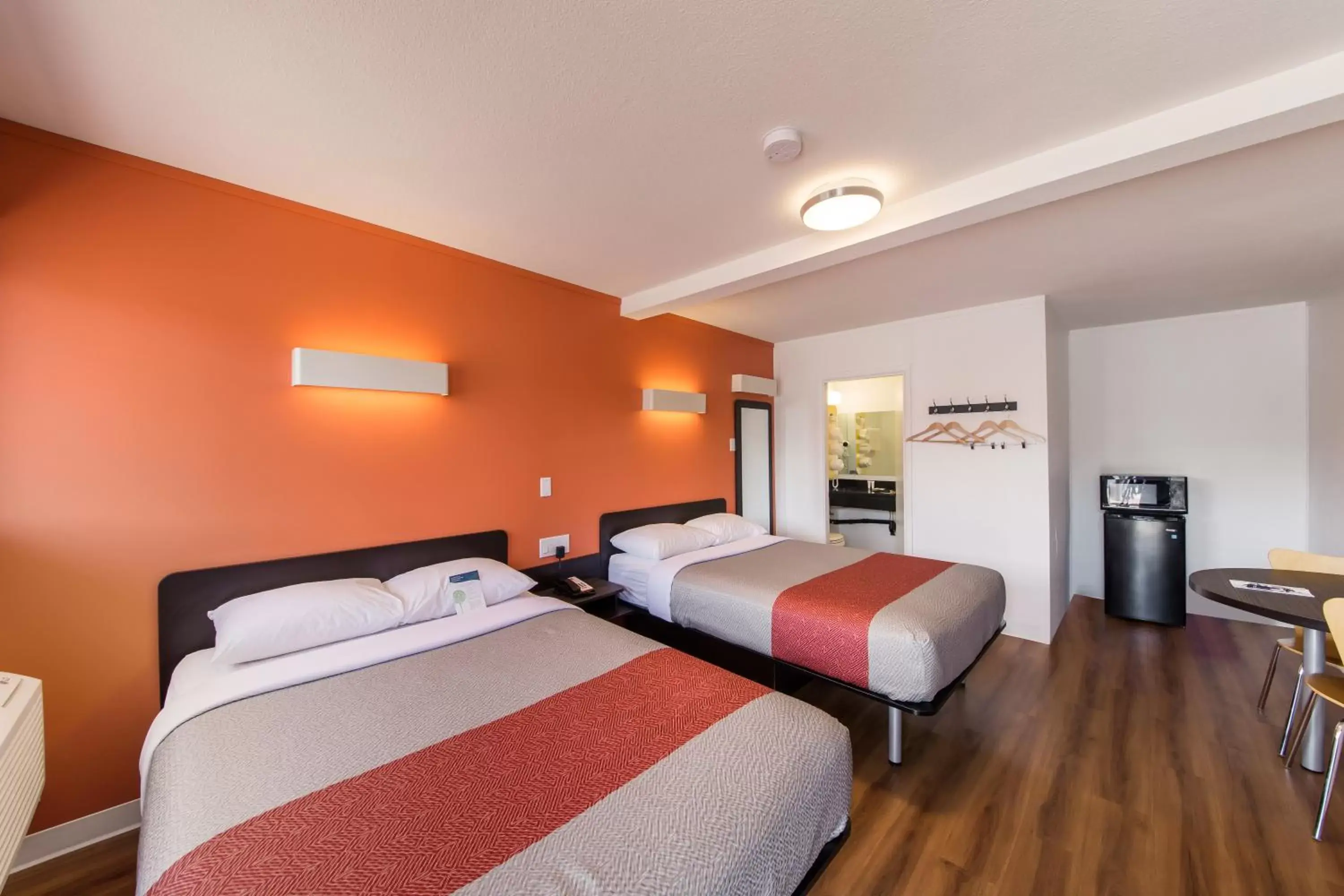 Bed in Motel 6-Cranbrook, BC Bed in Motel 6-Cranbrook, BC