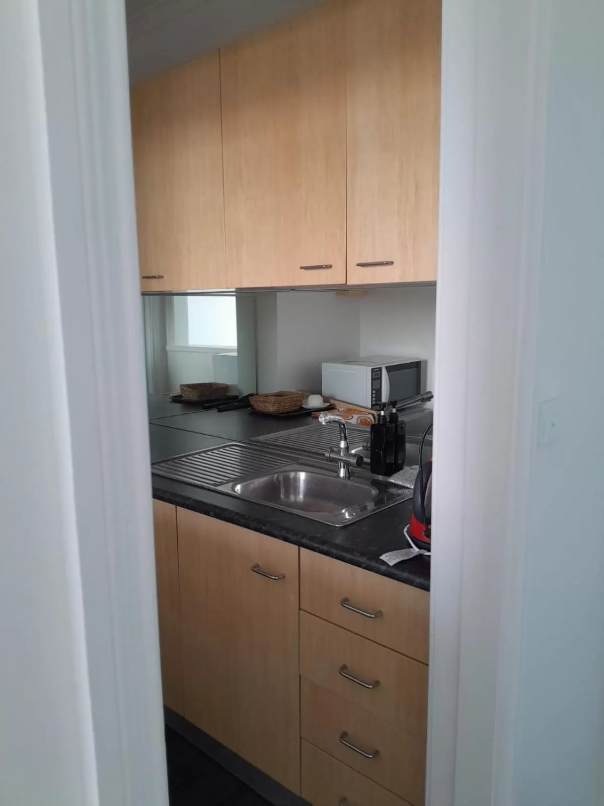 Kitchen or kitchenette in Little Coogee Hotel