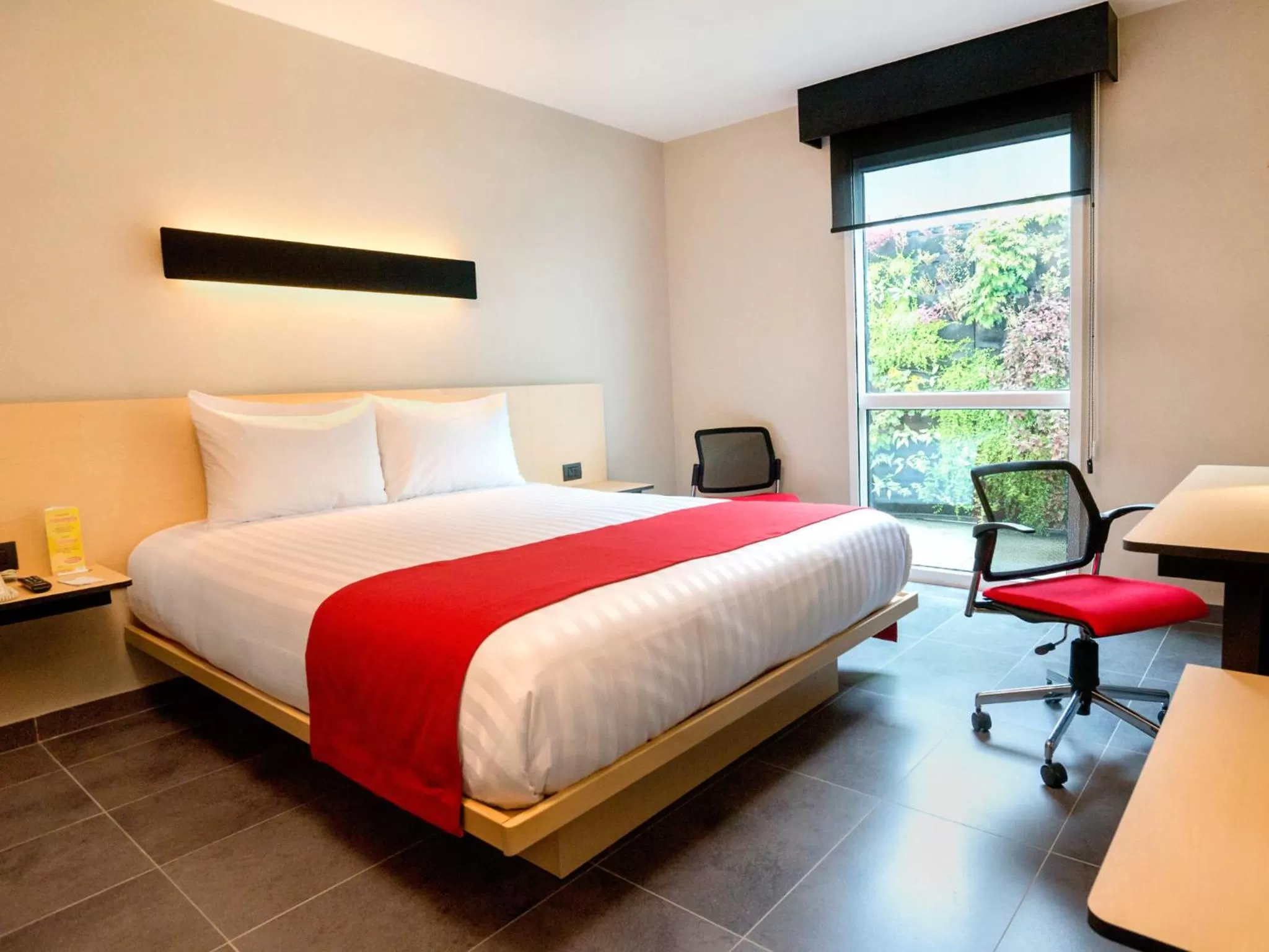 Photo of the whole room, Bed in City Express Plus by Marriott Cali Colombia