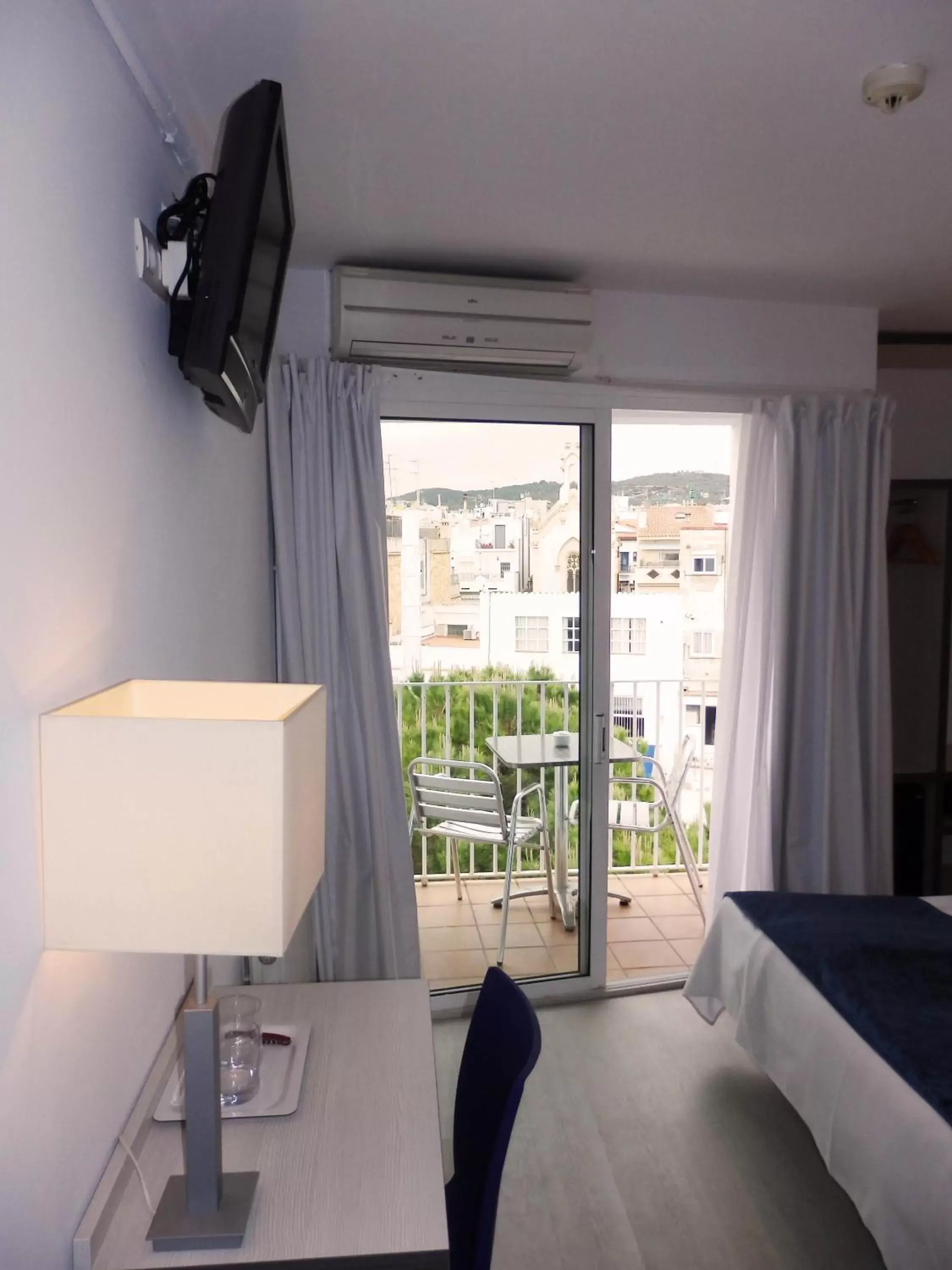 View (from property/room), TV/Entertainment Center in Parrots Sitges Hotel