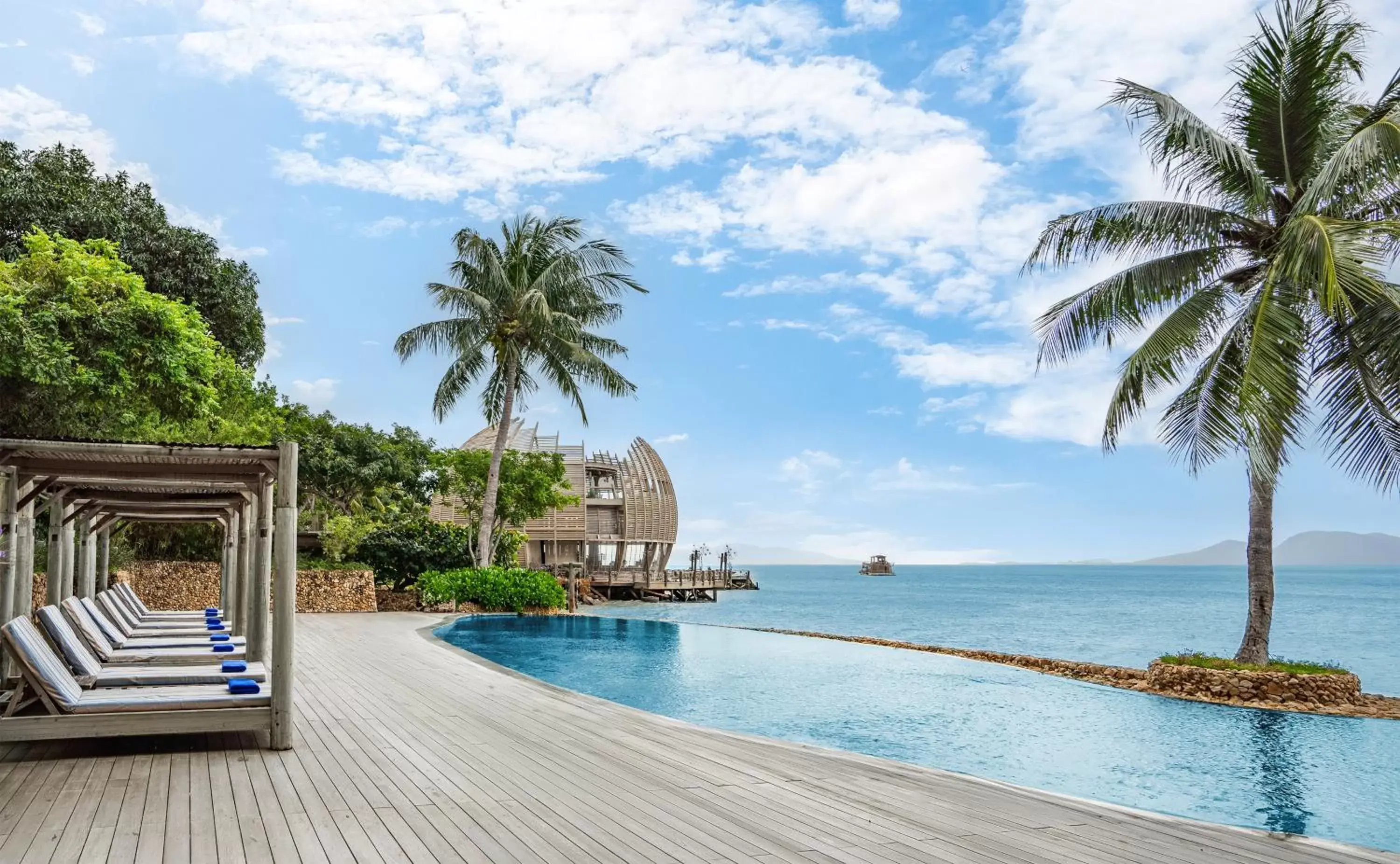 Swimming pool, Beach in An Lam Retreats Ninh Van Bay