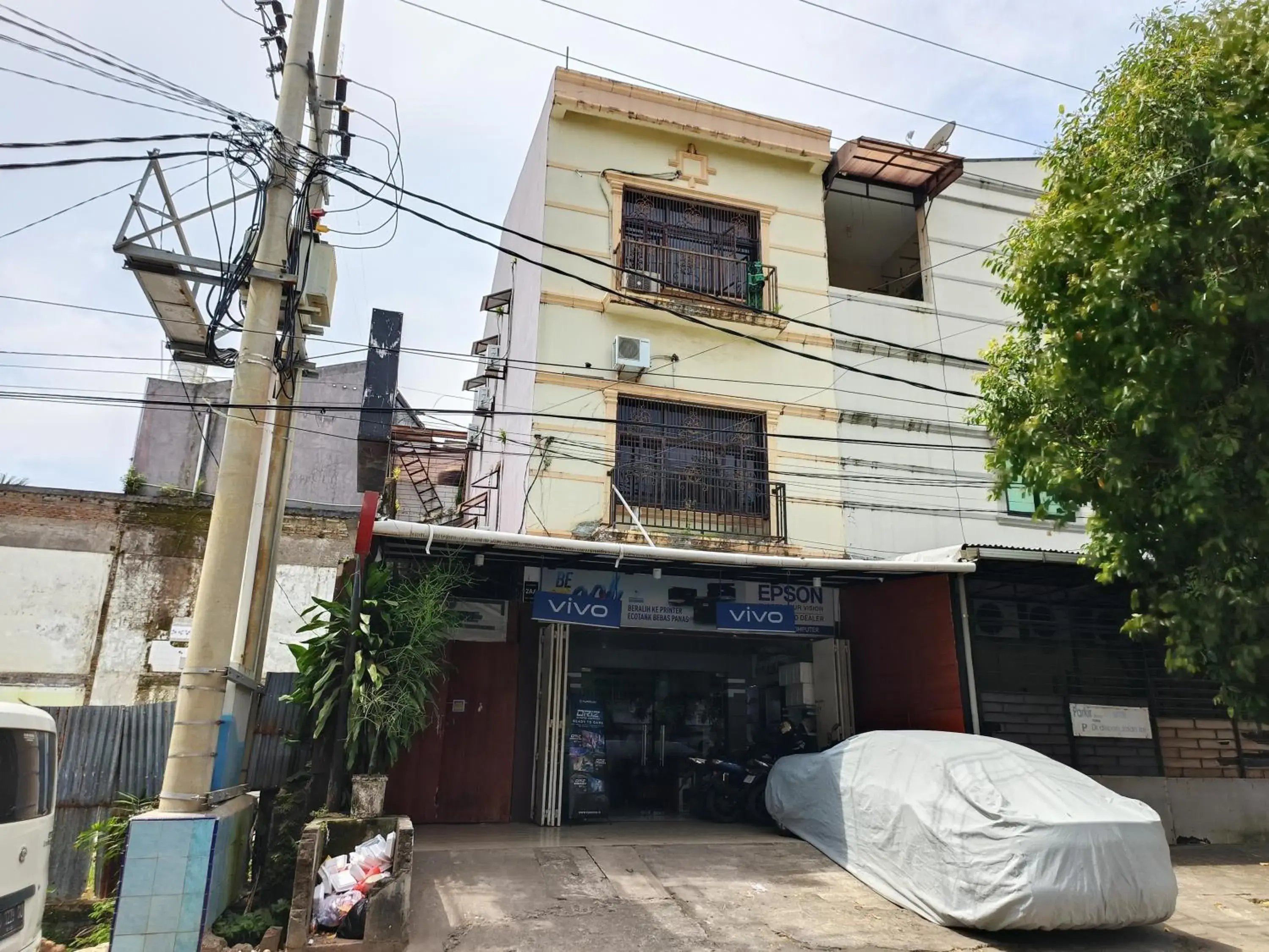 Property Building in OYO 90260 Bumi Merpati Residence