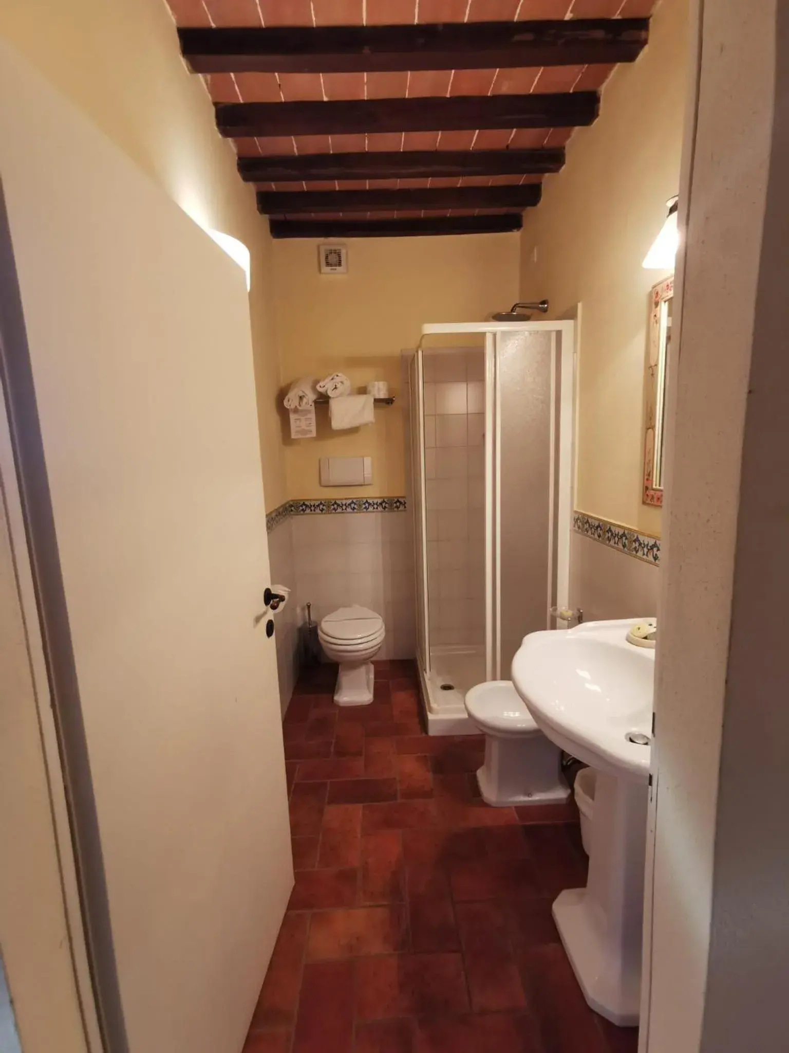 Bathroom in Relais Borgo San Pietro