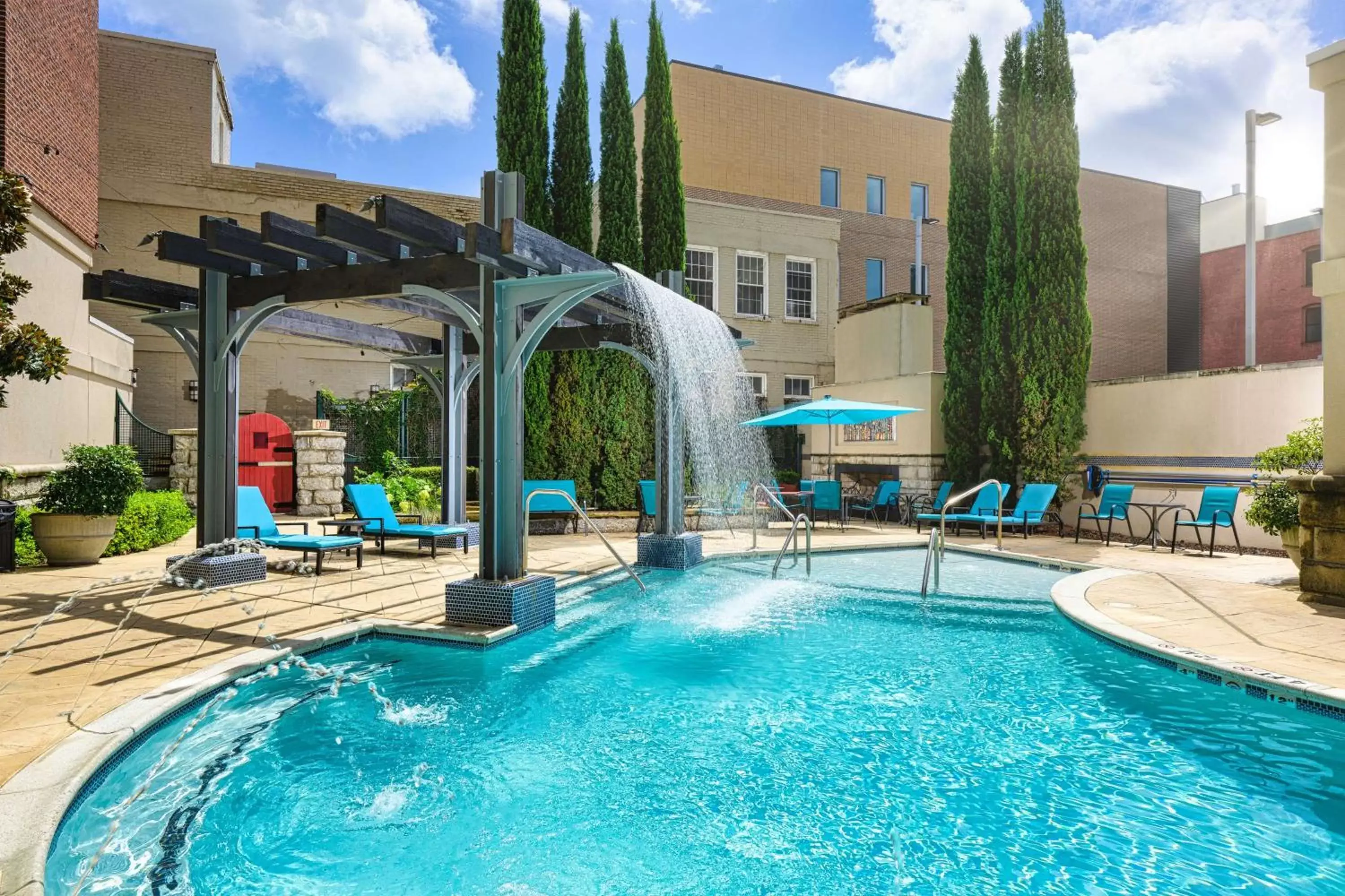 Pool view, Swimming Pool in Hampton Inn & Suites Chattanooga Downtown