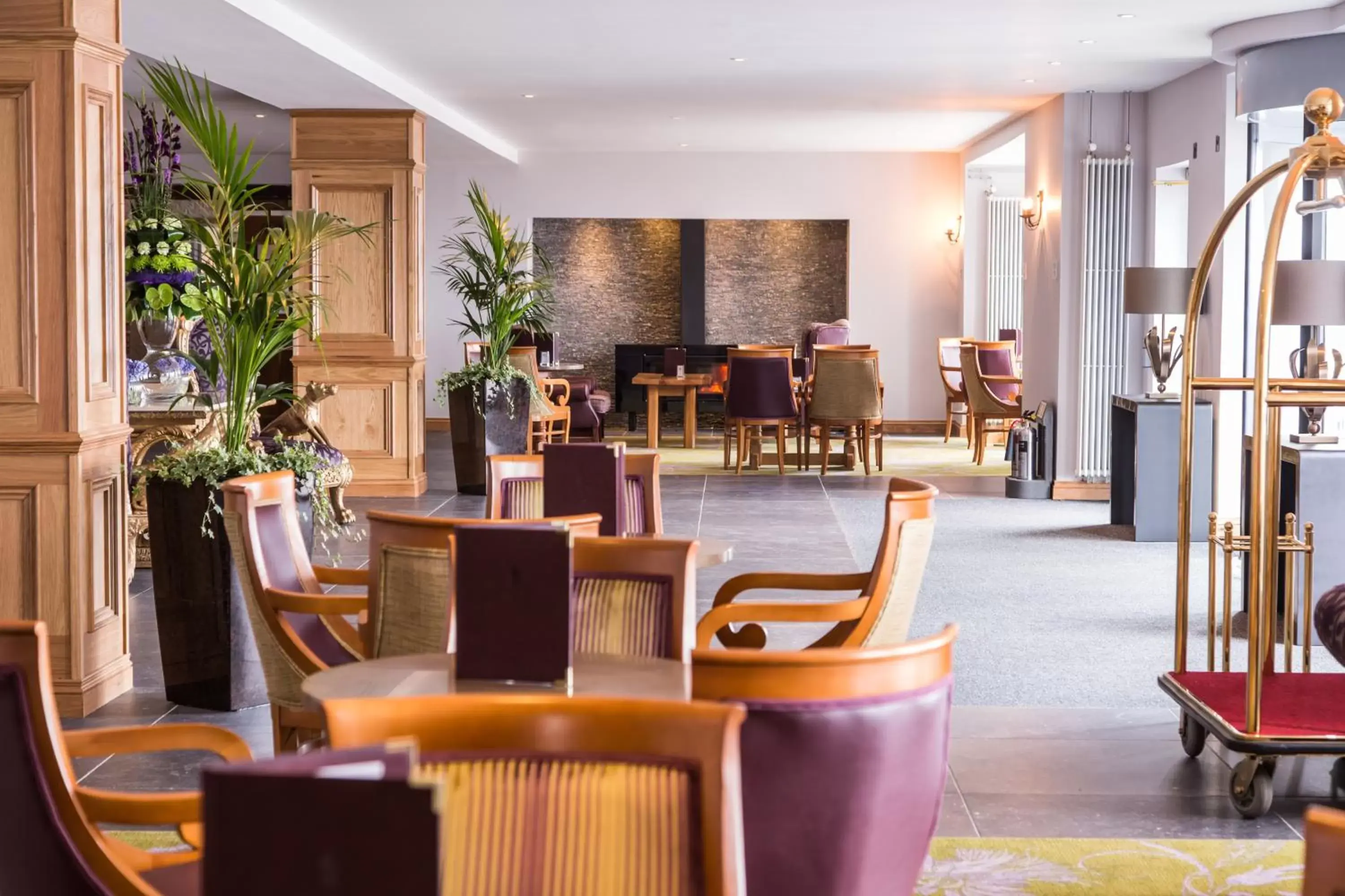 Lobby or reception, Lounge/Bar in Ballygally Castle