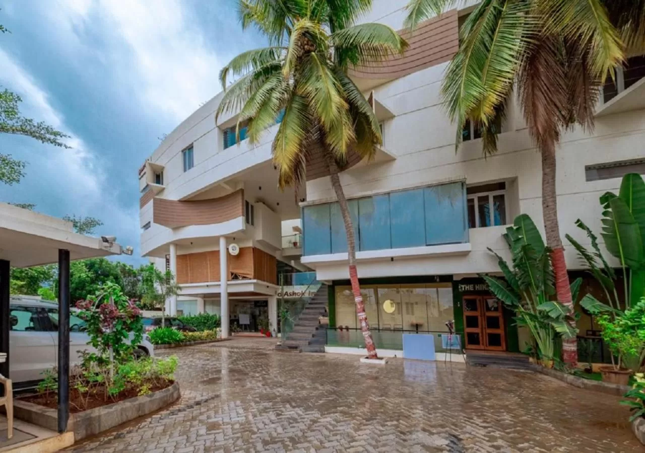 Facade/entrance in Ashok inn