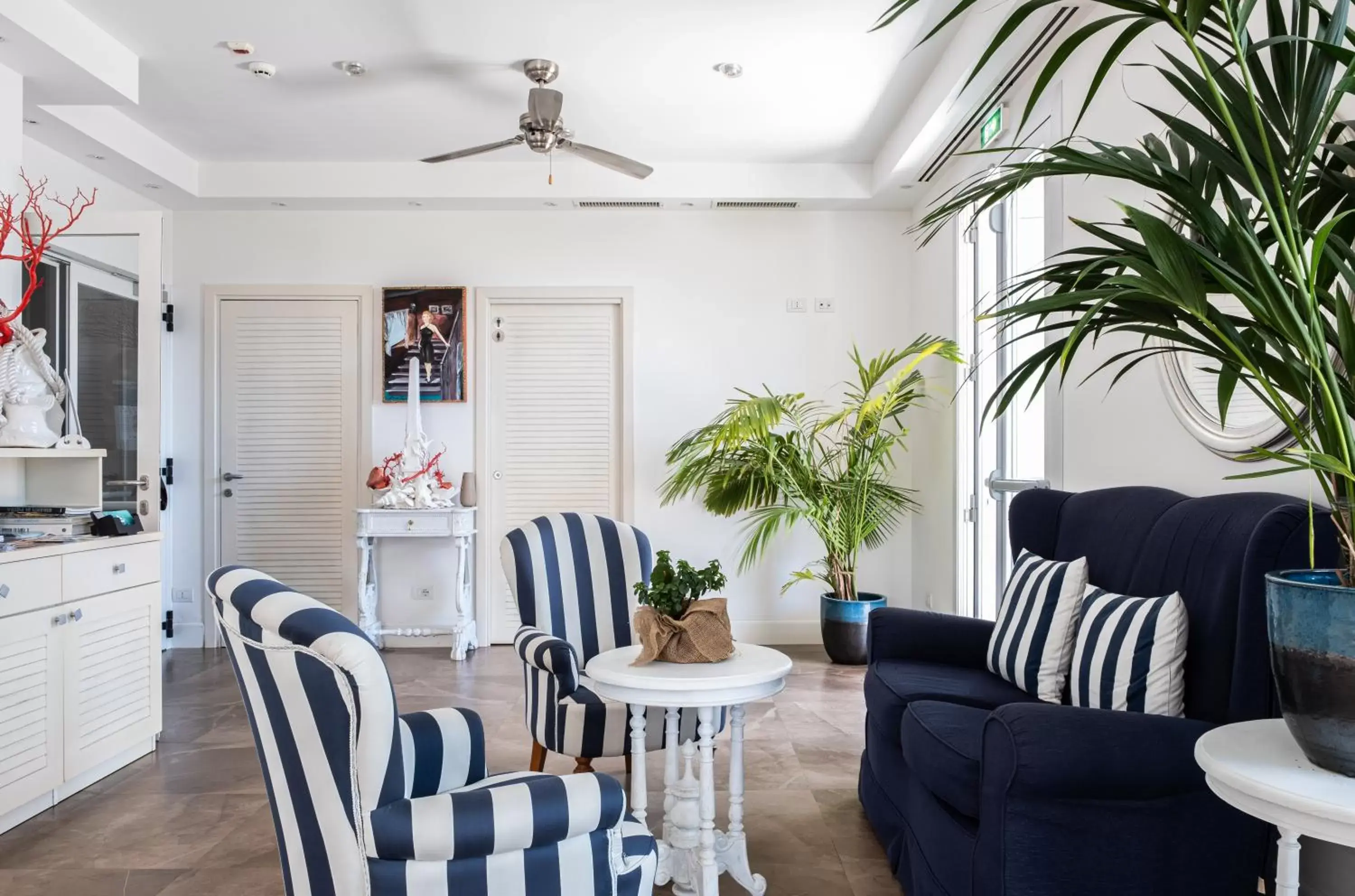 Lobby or reception in Hotel Nautilus Lobby or reception in Hotel Nautilus