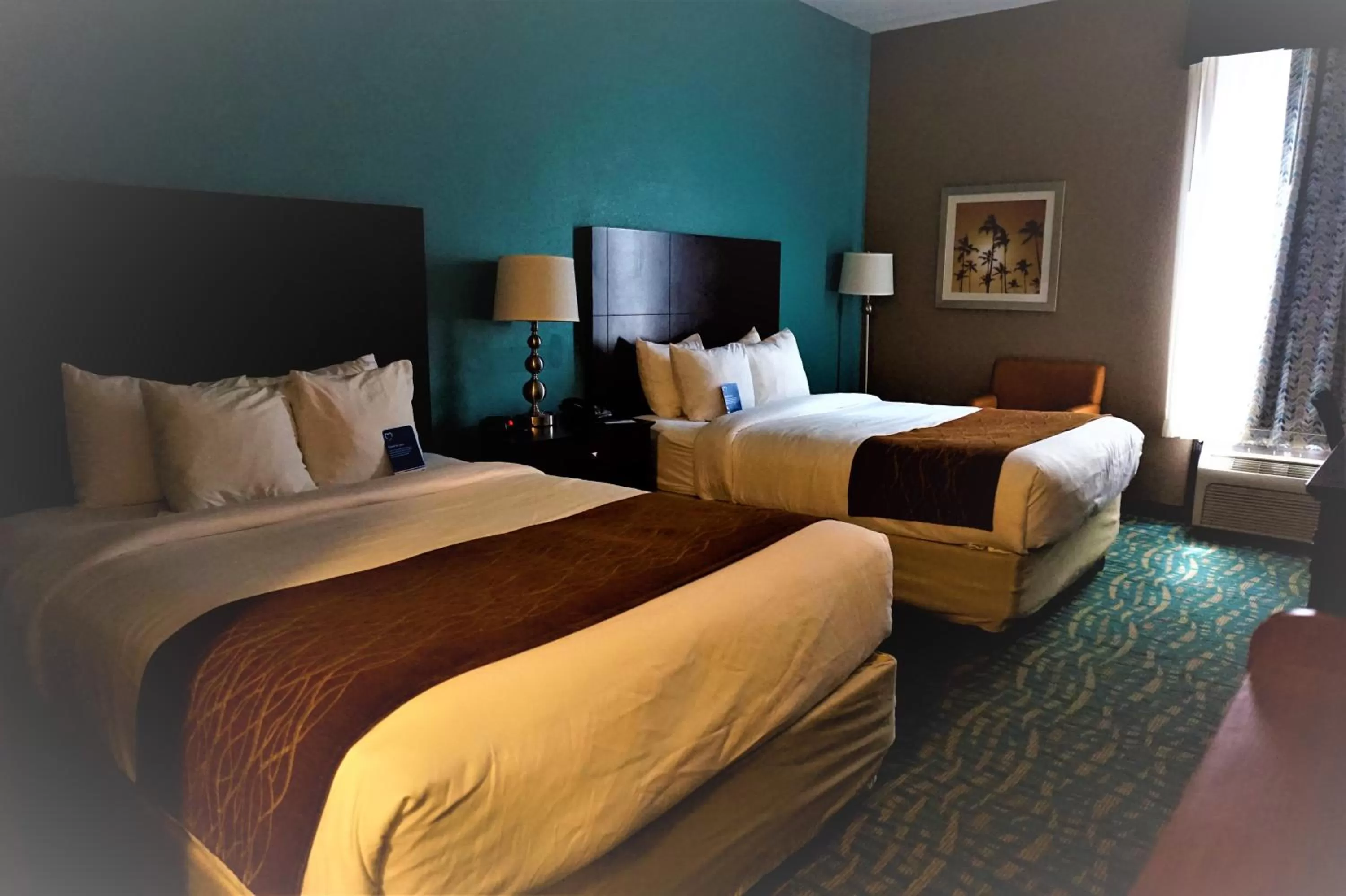 Bed in Comfort Inn & Suites Fort Lauderdale West Turnpike