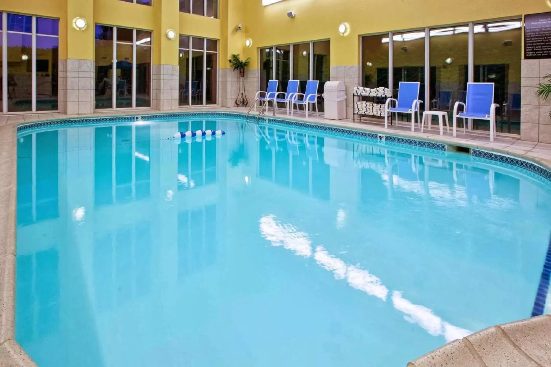 Pool view, Swimming Pool in Hampton Inn & Suites Cleveland-Southeast-Streetsboro