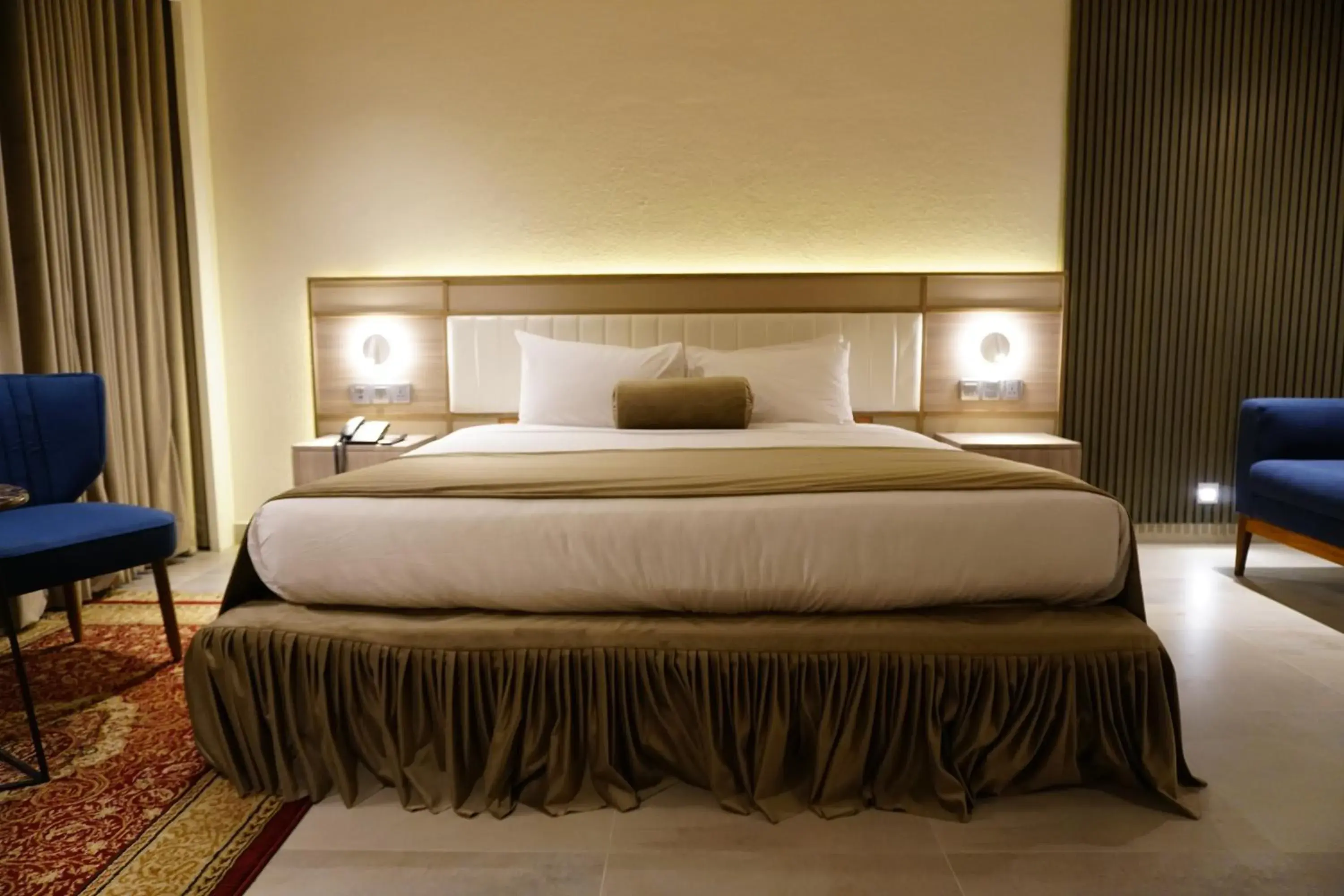 Bed in Regent Plaza Hotel & Convention Center