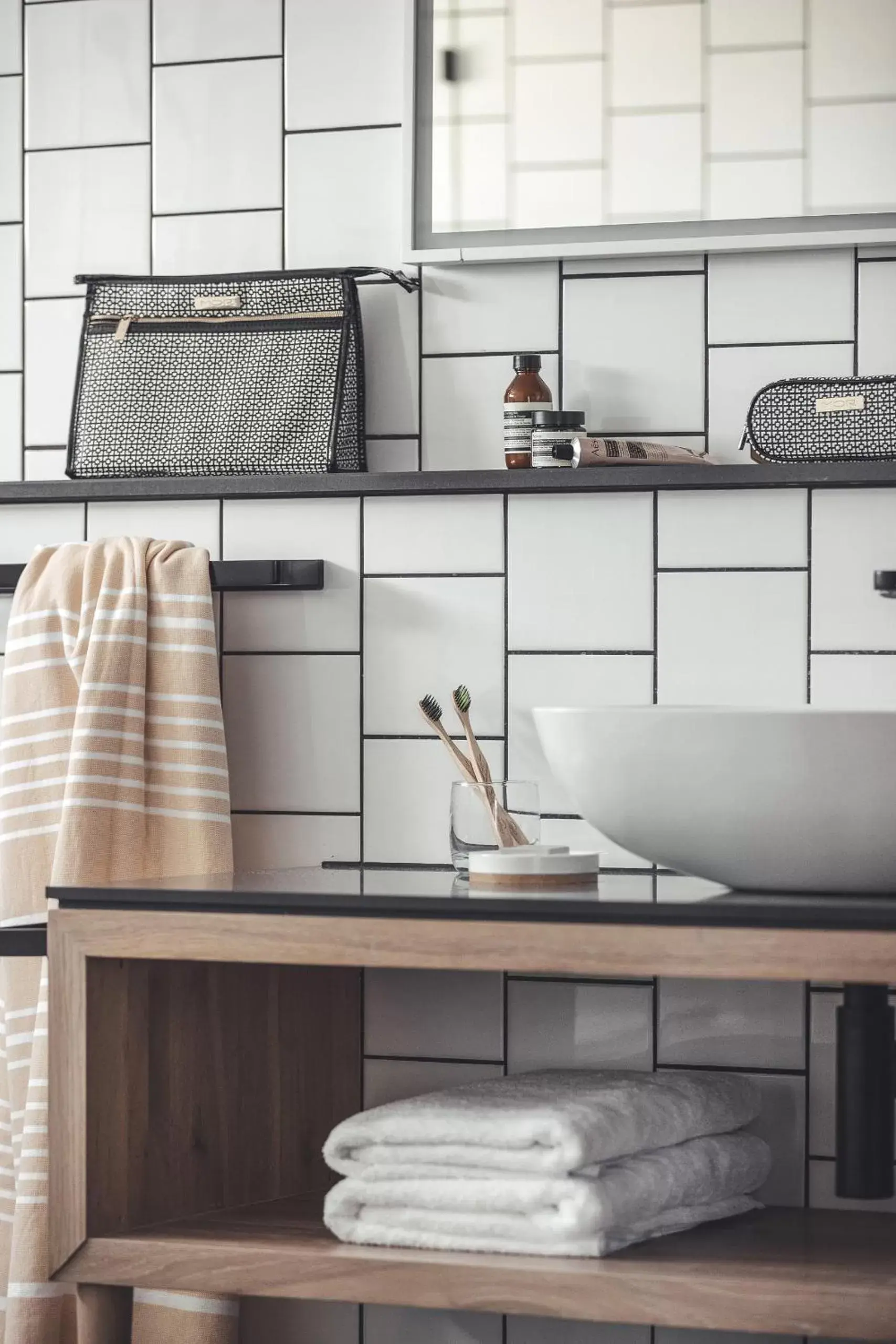 Bathroom, Kitchen/Kitchenette in The Island Gold Coast