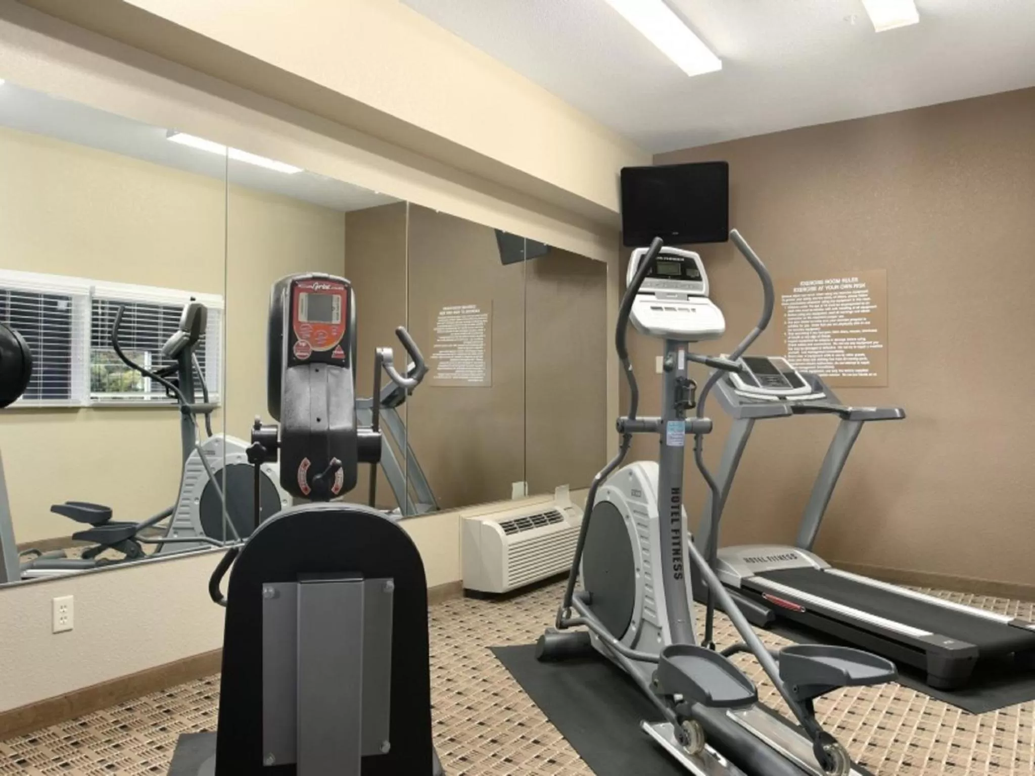 Fitness centre/facilities in Microtel Inn & Suites Mansfield PA