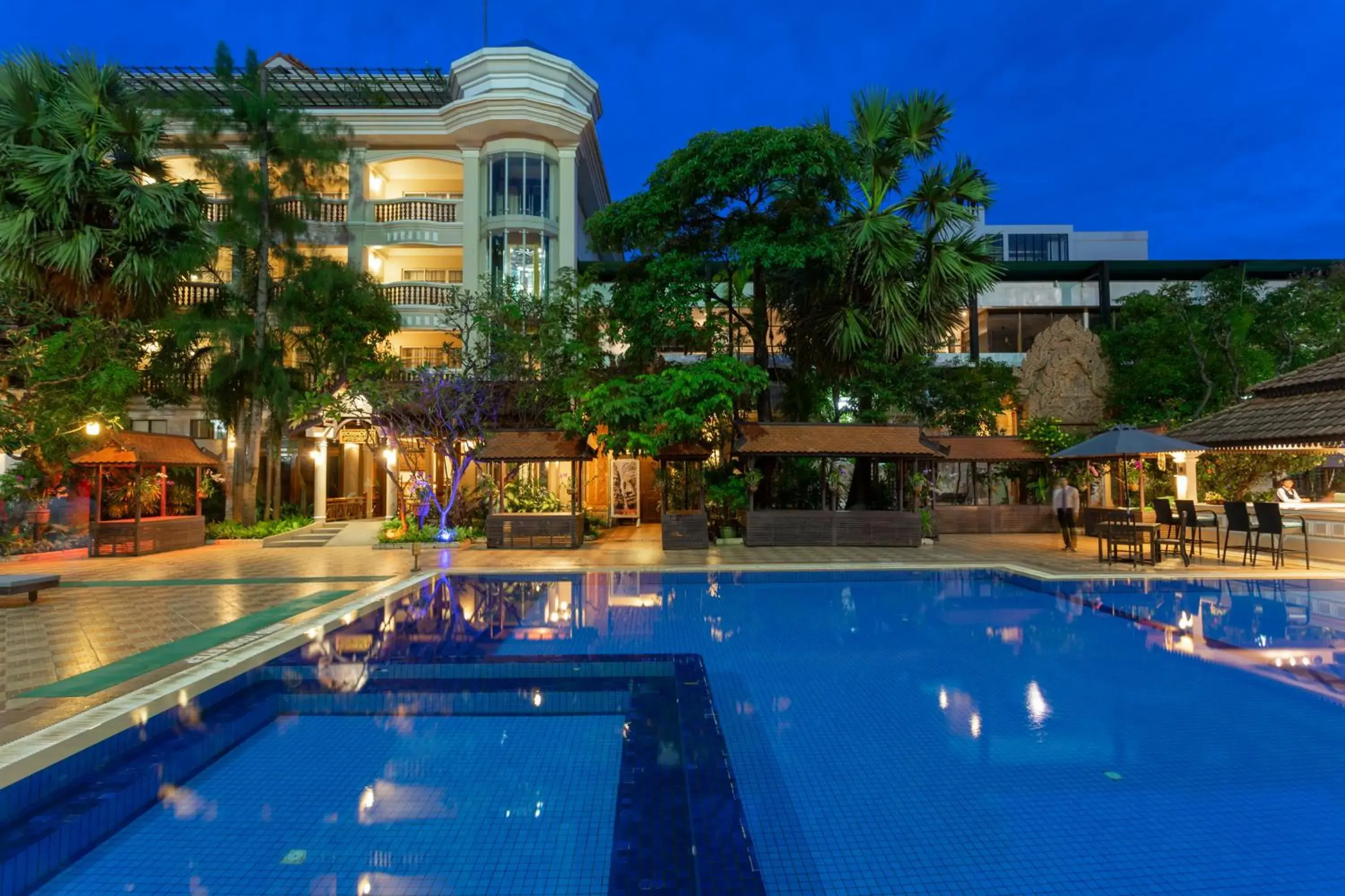 Swimming Pool in Somadevi Angkor Premium