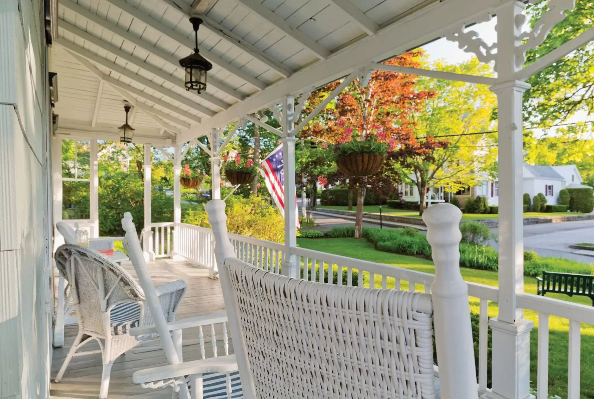 Patio in The Elmhurst Inn