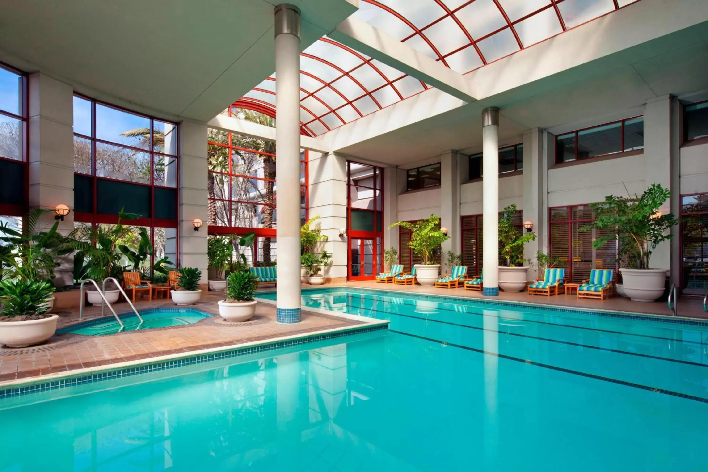 Swimming Pool in The Westin San Francisco Airport