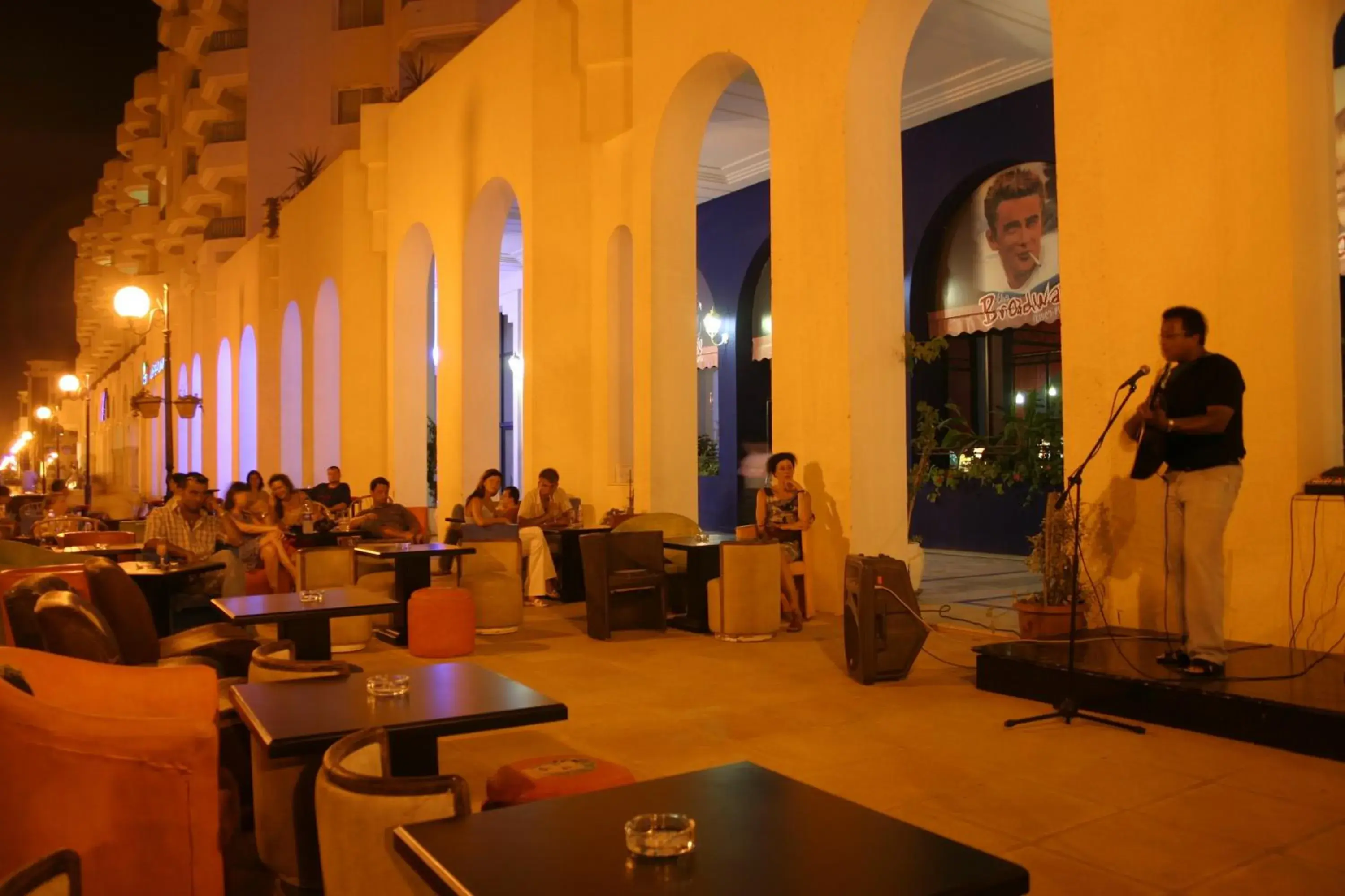 Evening entertainment, Restaurant/Places to Eat in El Mouradi Hammamet