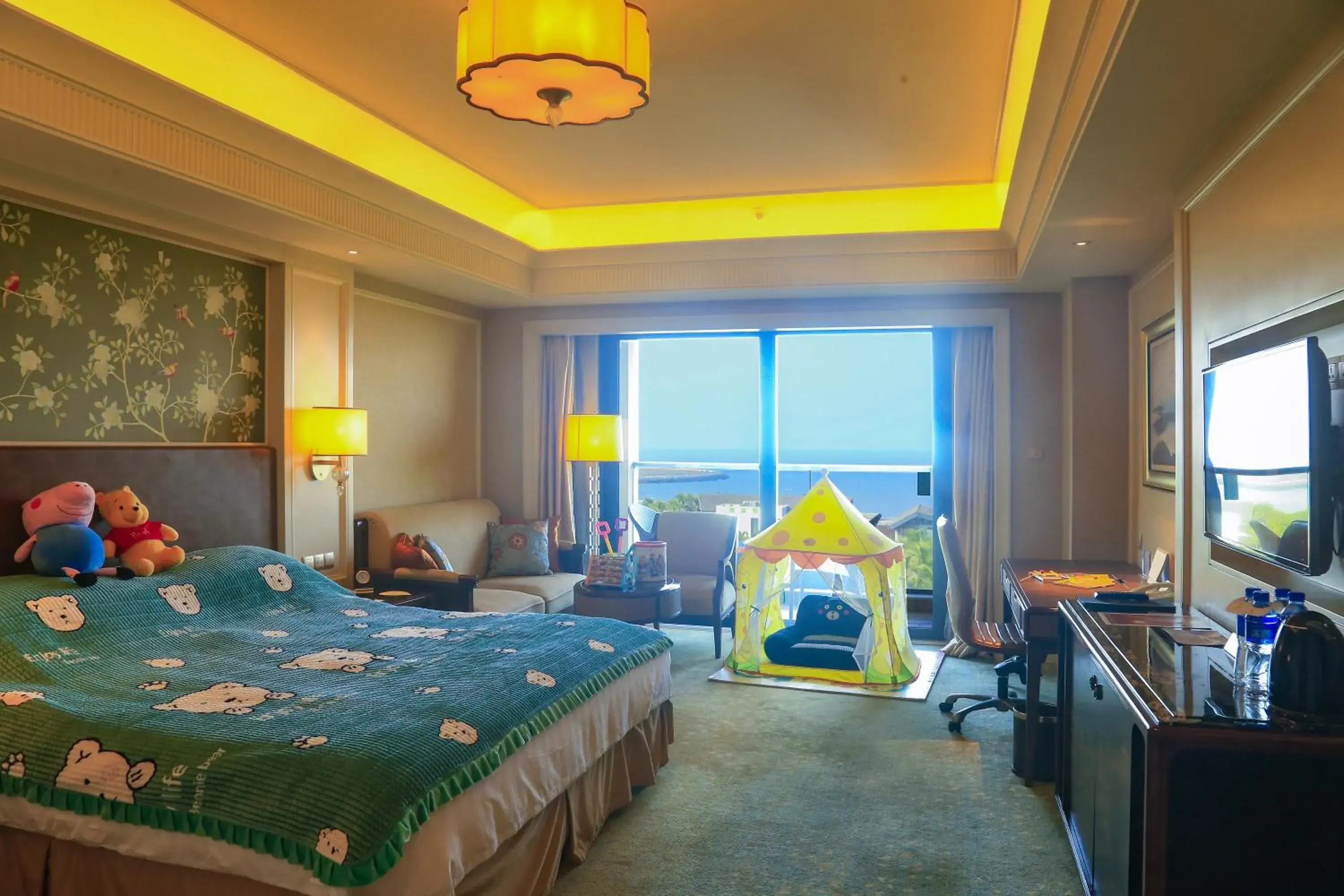 Photo of the whole room in Grand Hotel Haikou (soon to be Fairmont Haikou)