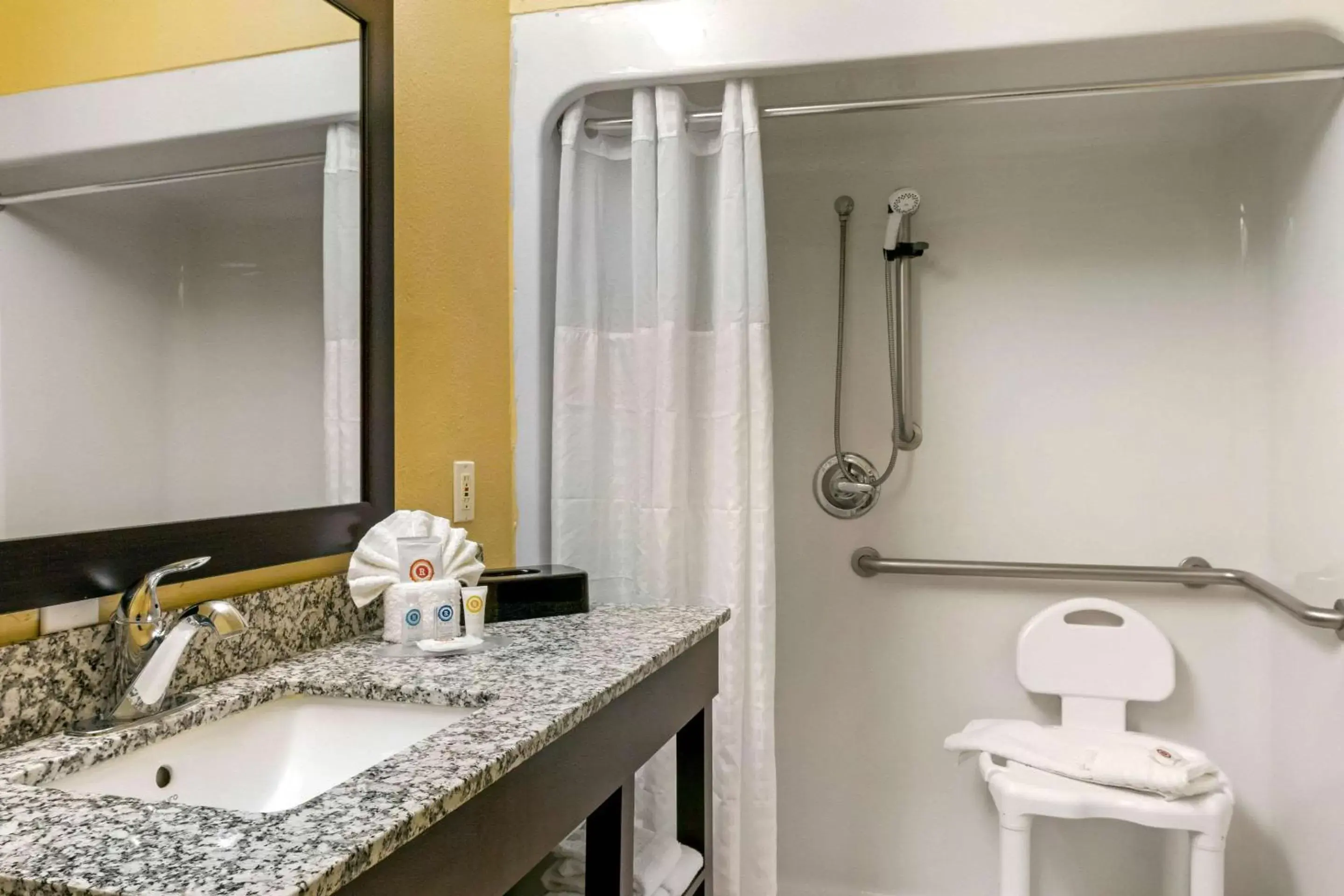 Photo of the whole room, Bathroom in Comfort Inn & Suites Amarillo