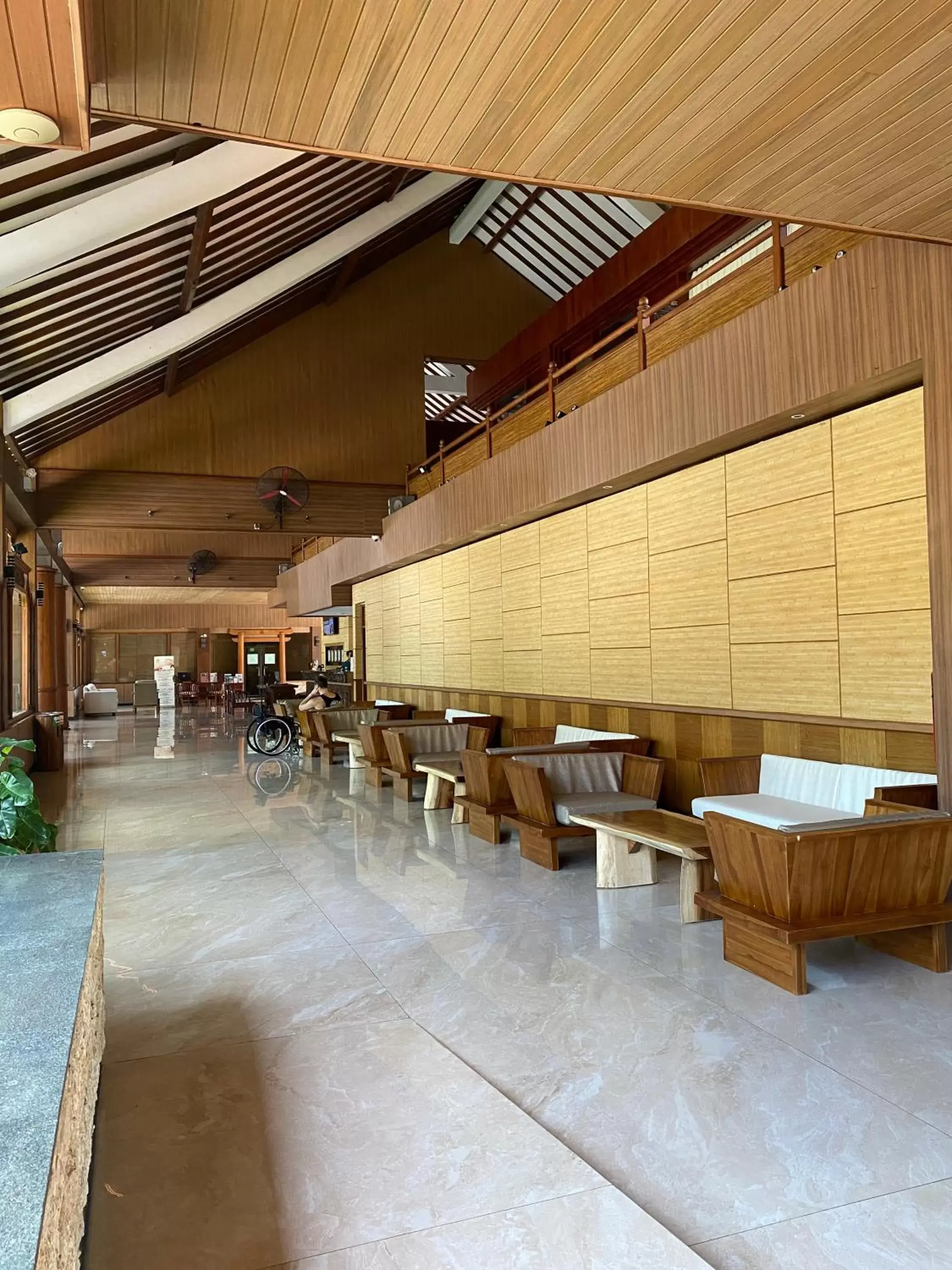 Lobby or reception, Restaurant/Places to Eat in Grand Istana Rama Hotel